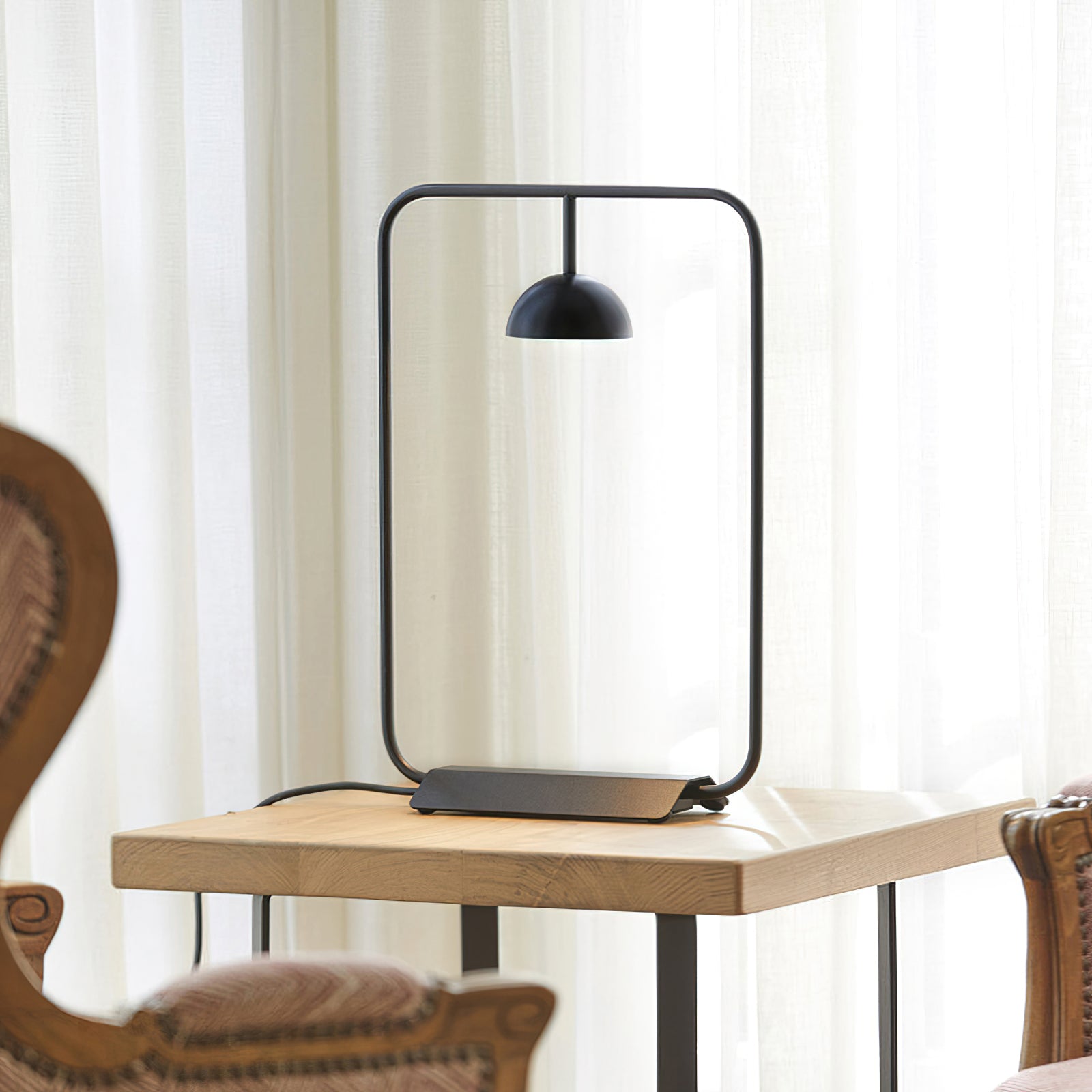 Modern Minimalist Cupolina Dome Table Lamp with Curved Metal Body for Reading and Office
