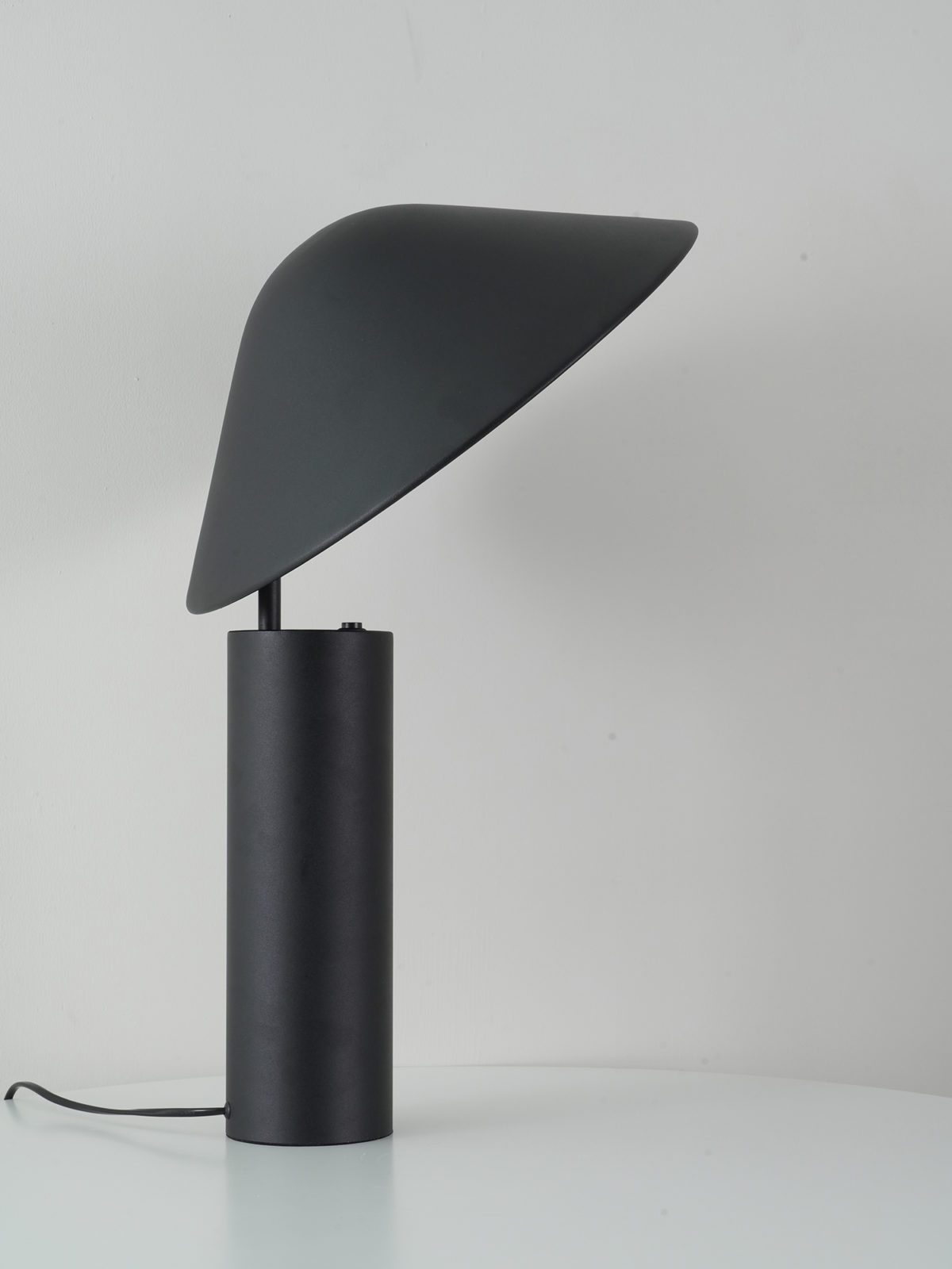 modern-metal-damo-simple-table-lamp-with-adjustable-shade-for-contemporary-home-lighting