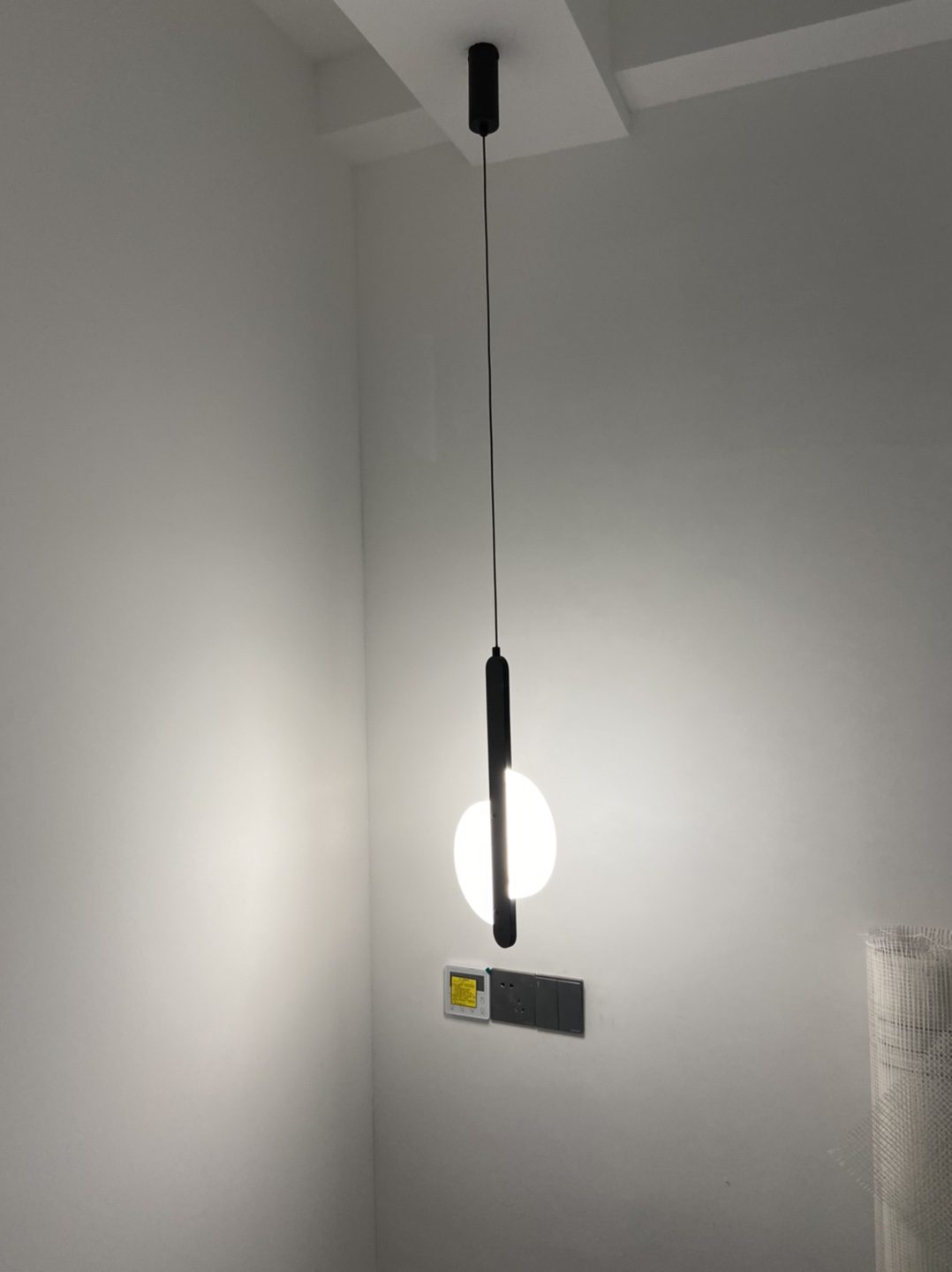 modern-circular-led-disc-pendant-lamp-minimalist-iron-and-acrylic-hanging-light