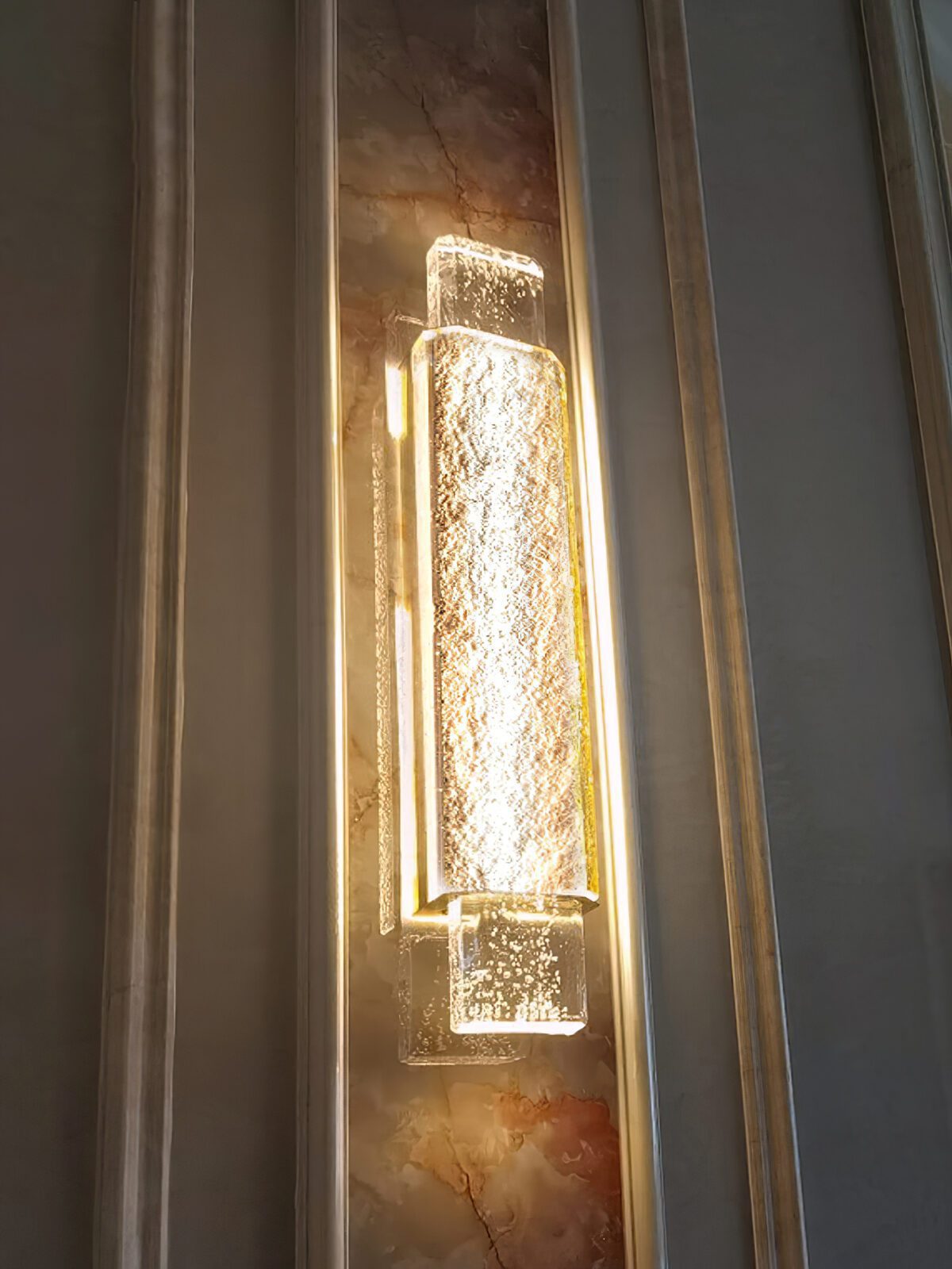 modern-bubble-glass-wall-sconce-with-gold-finish-integrated-led-indoor-lighting