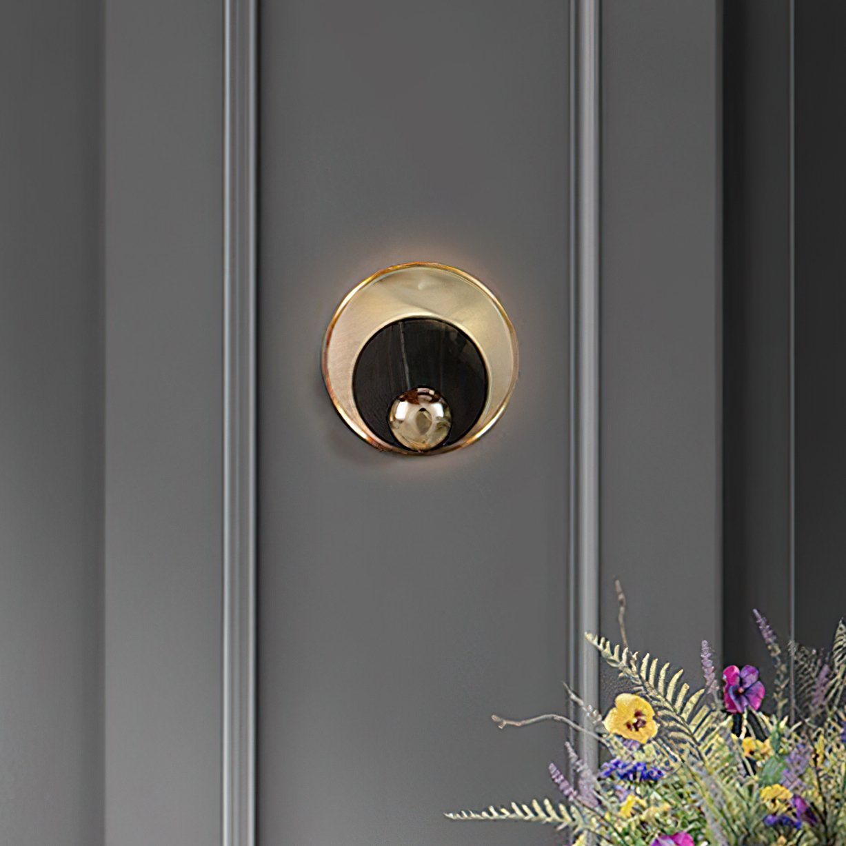 geometric-morphing-wall-sconce-with-premium-marble-and-metal-finish-for-modern-interiors