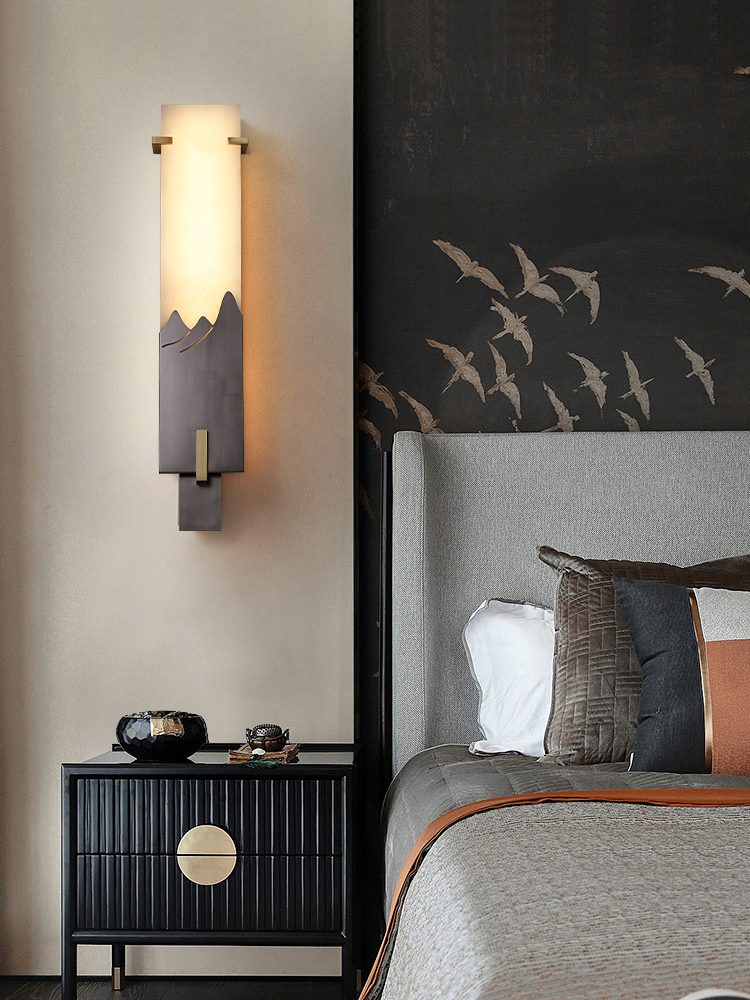 modern-alabaster-stone-wall-sconce-vertical-led-light-with-bronze-accent-for-living-room