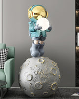 Modern Astronaut Diver LED Floor Lamp with Built-in Battery for Creative Space Theme Decor