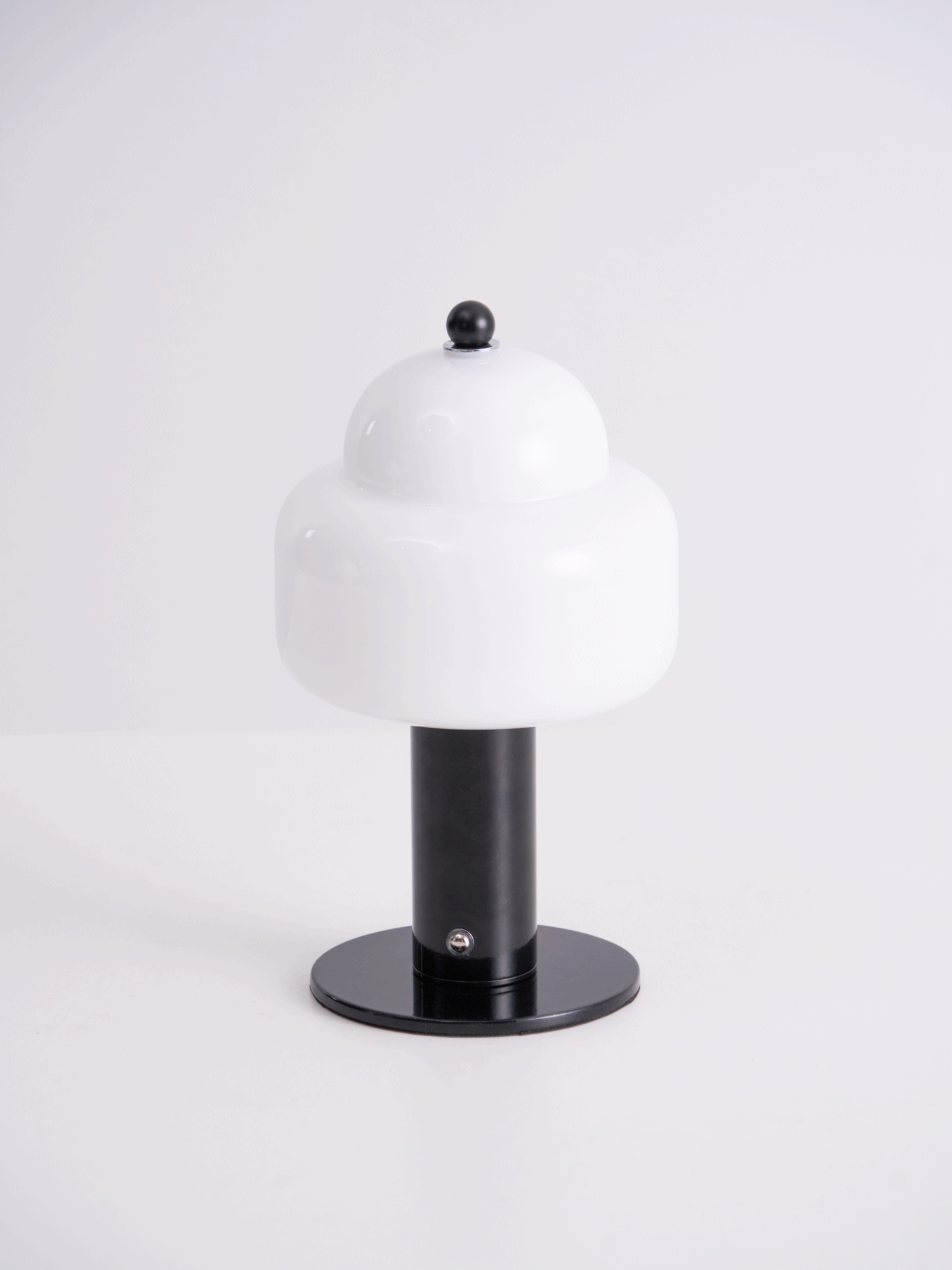 modern-drome-sculptural-glass-led-table-lamp-with-touch-switch-for-bedside-decor
