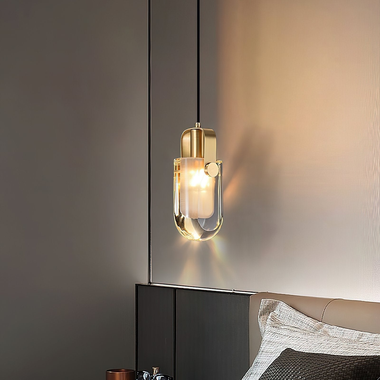 modern-oval-droplet-crystal-pendant-light-with-gold-brass-finish-for-luxury-dining-and-bedroom
