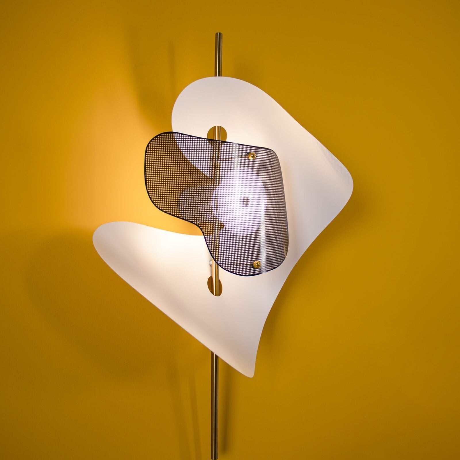 modern-sculptural-led-wall-sconce-blue-and-white-marble-artistic-organic-wall-light