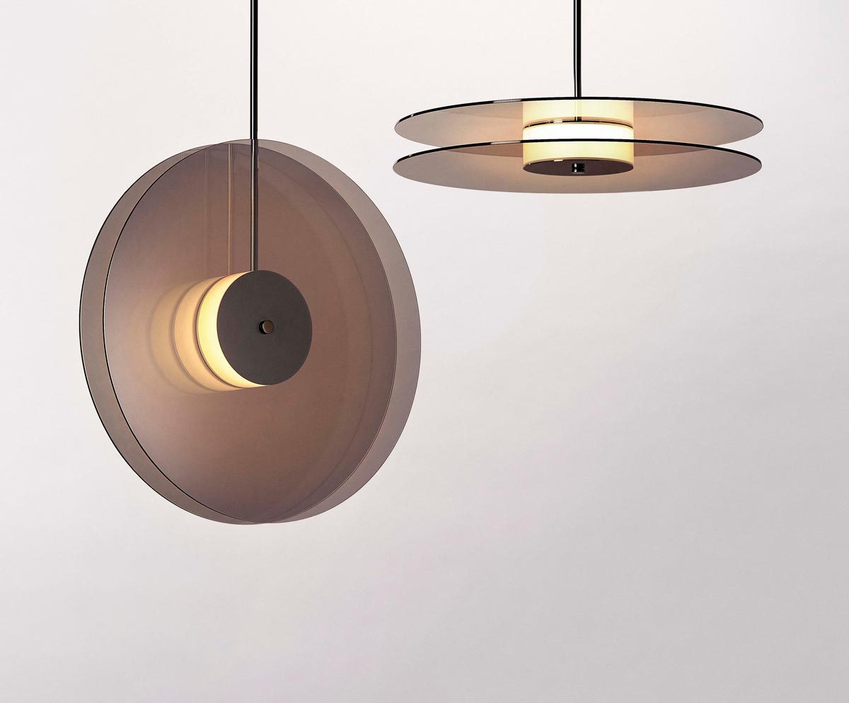 modern-eclipse-metalized-glass-disc-pendant-lamp-with-brass-details-and-soft-integrated-led-lighting