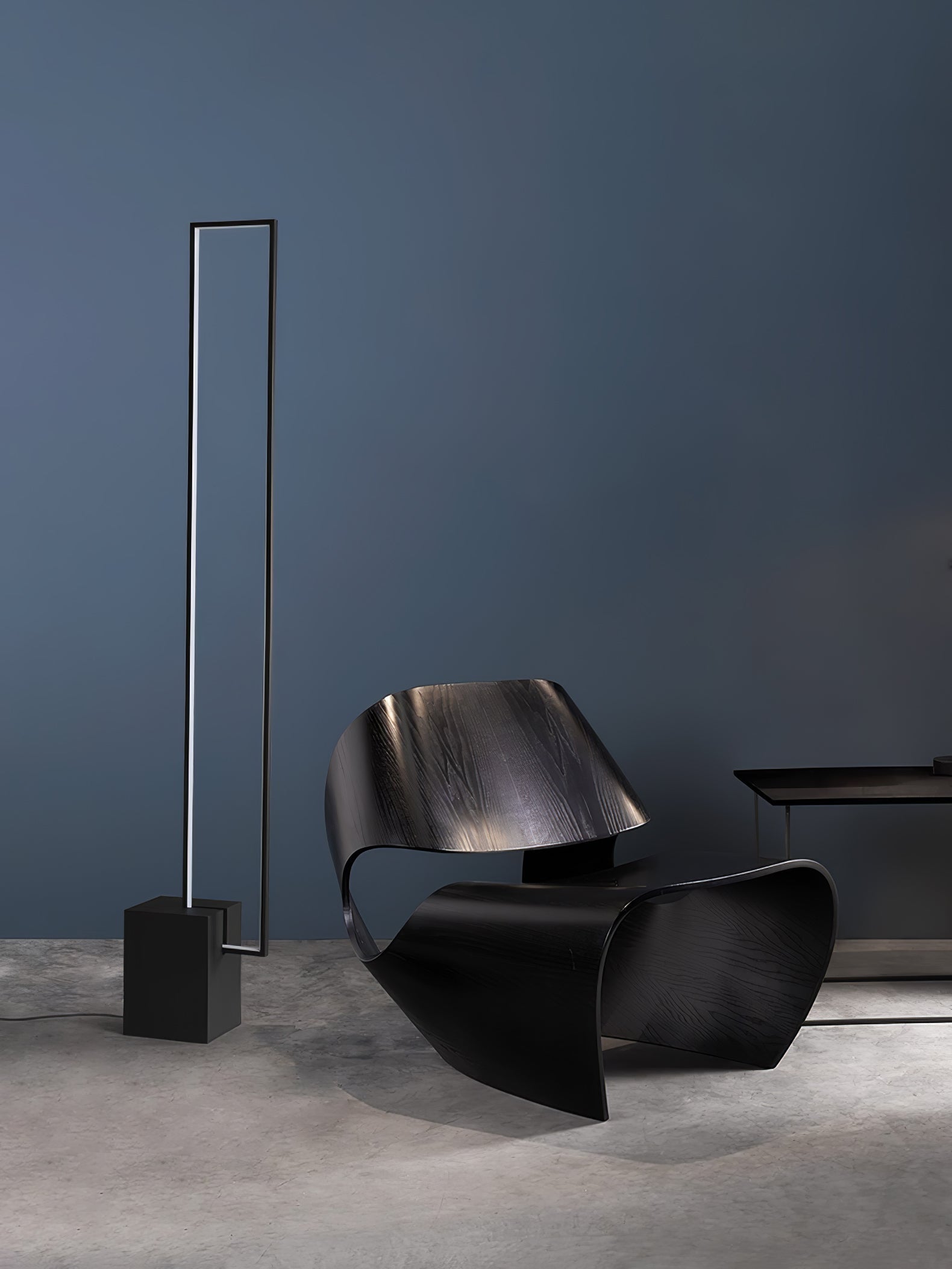 Minimalist Linear LED Standing Floor Lamp for Modern Living Room and Bedroom Reading