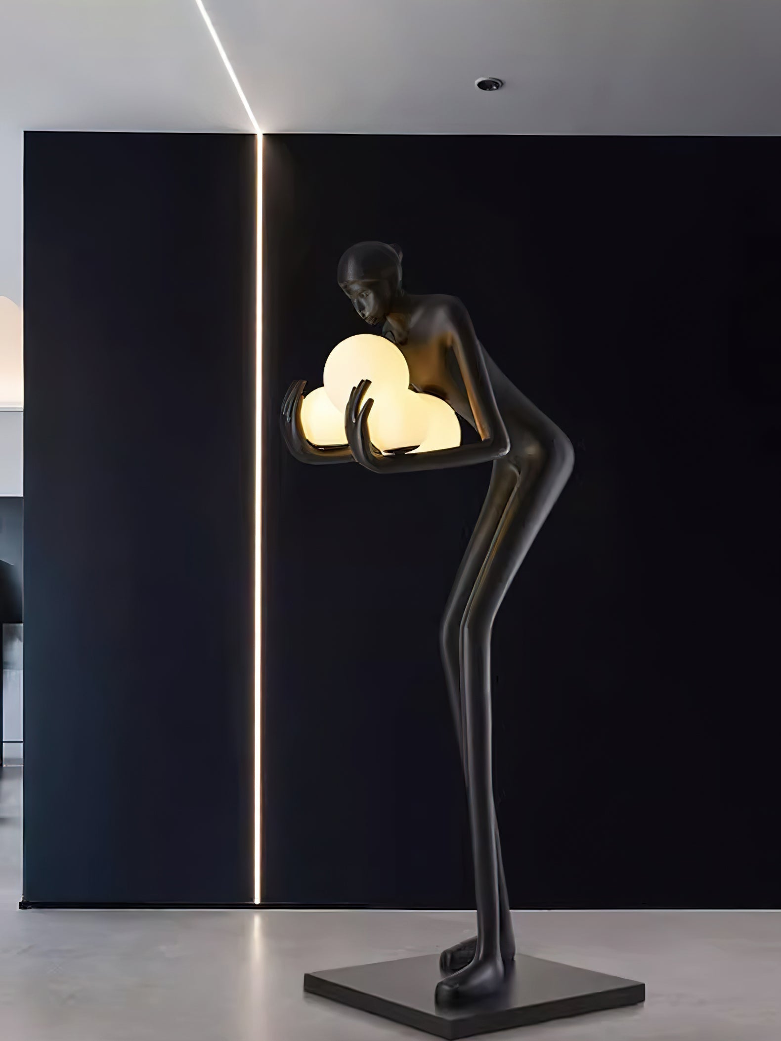 Human Figure Art Sculpture Floor Lamp Modern Matte Black Uplight Decor