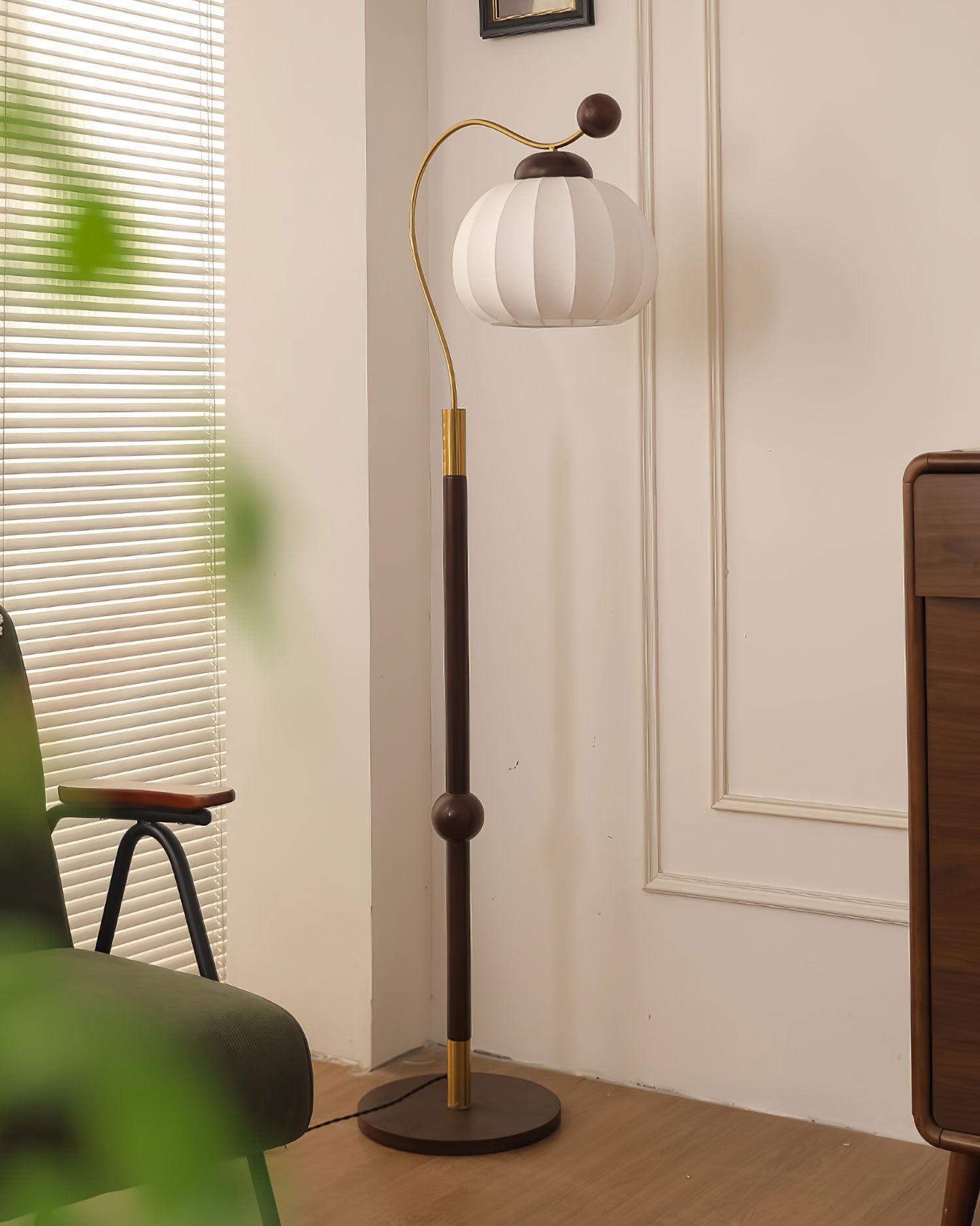 eryn-elegant-silk-pumpkin-floor-lamp-with-solid-ash-wood-stand