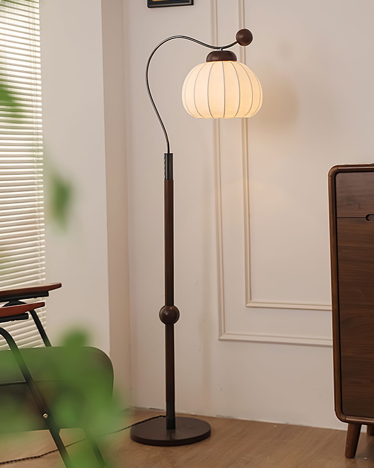 eryn-elegant-silk-pumpkin-floor-lamp-with-solid-ash-wood-stand