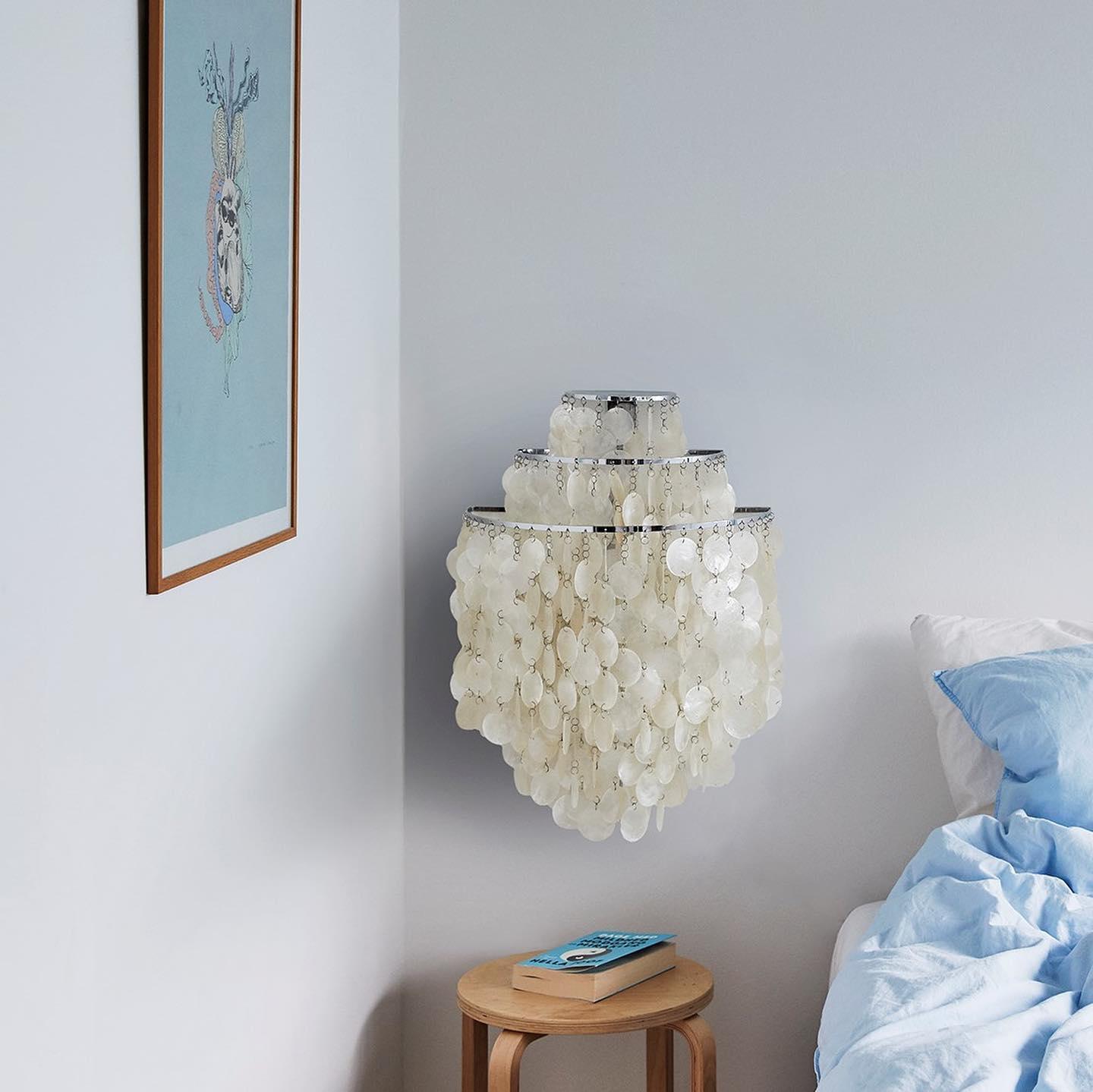 Natural Mother of Pearl Shell Table Lamp Round Coastal Bedside Light for Modern Interiors