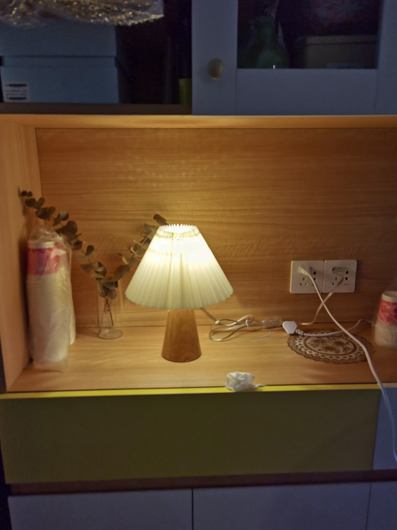 Pleated Fabric Shade Table Lamp with Wooden Base Modern Bedside Light for Living Room