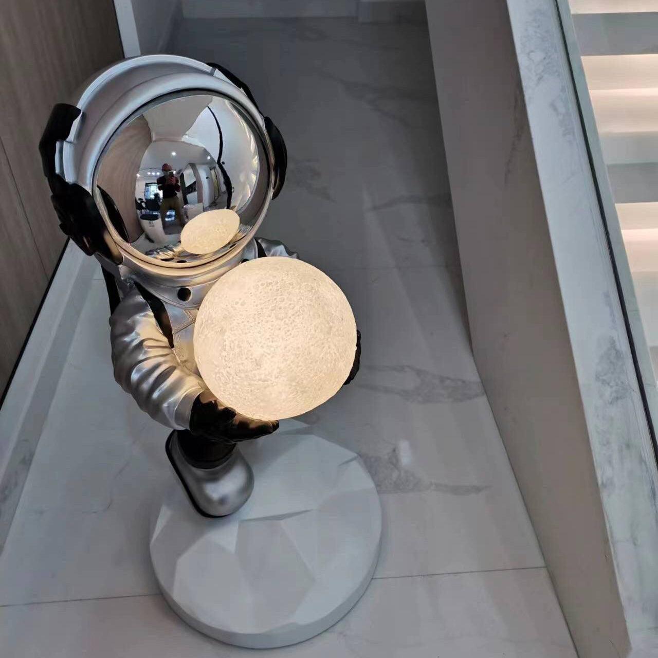 Astronaut Resin Floor Lamp with 5D Printed Globe and Rechargeable Battery for Bedroom