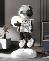 Astronaut Resin Floor Lamp with 5D Printed Globe and Rechargeable Battery for Bedroom