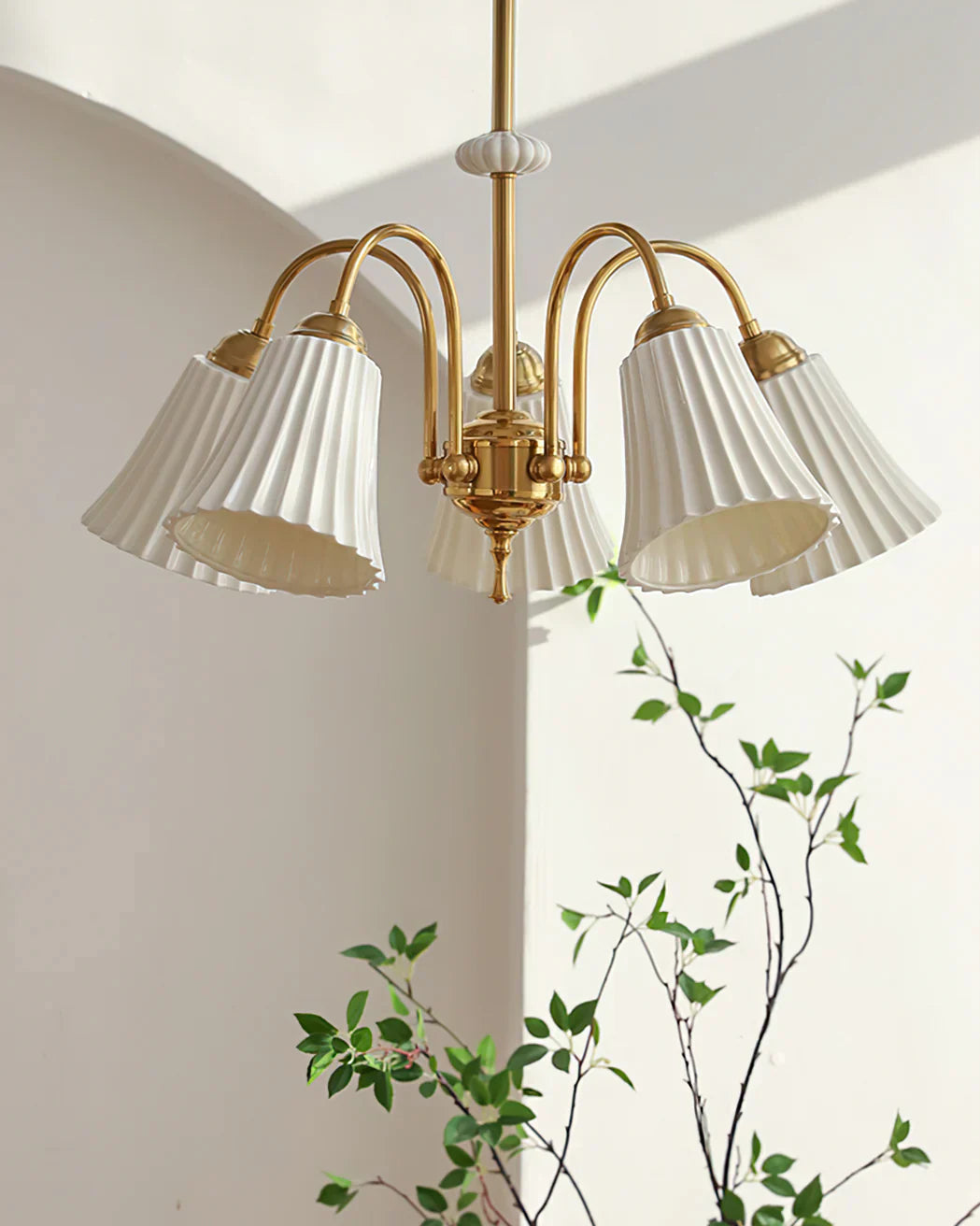 modern-ceramic-flower-cup-chandelier-with-brass-finish-elegant-pendant-ceiling-lighting