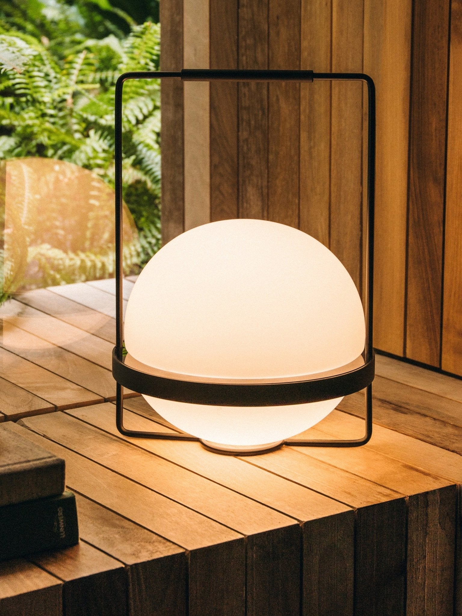 Modern Minimalist LED Table Lamp with Spherical Acrylic Diffuser for Bedside and Office