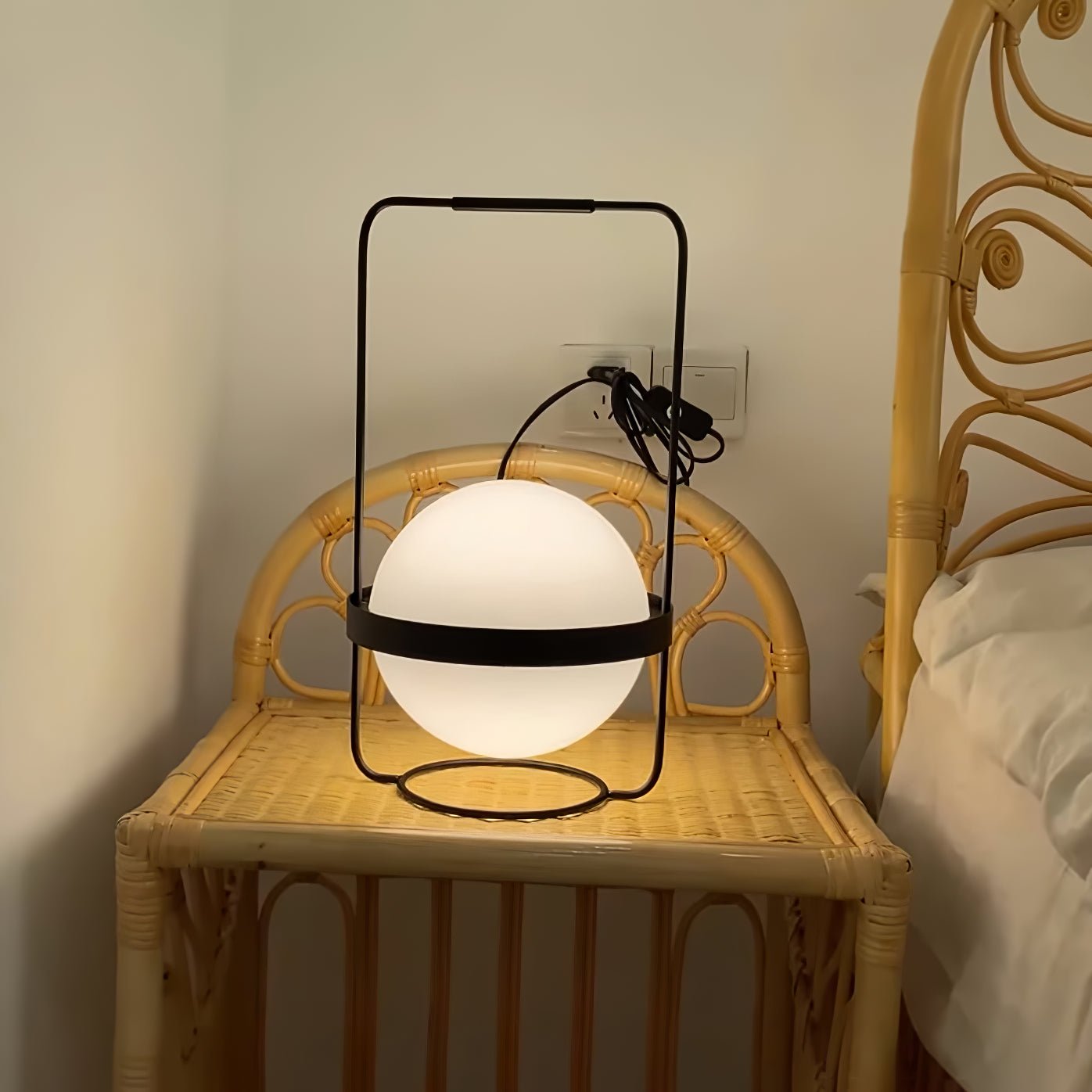 Modern Minimalist LED Table Lamp with Spherical Acrylic Diffuser for Bedside and Office