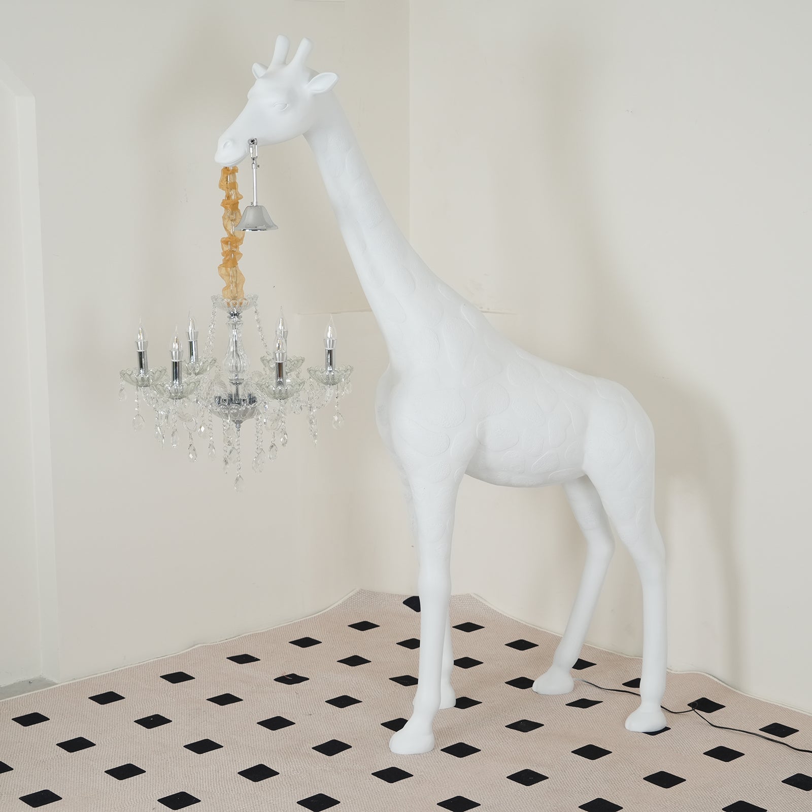 giraffe-sculpture-floor-lamp-with-crystal-chandelier-luxury-animal-floor-light