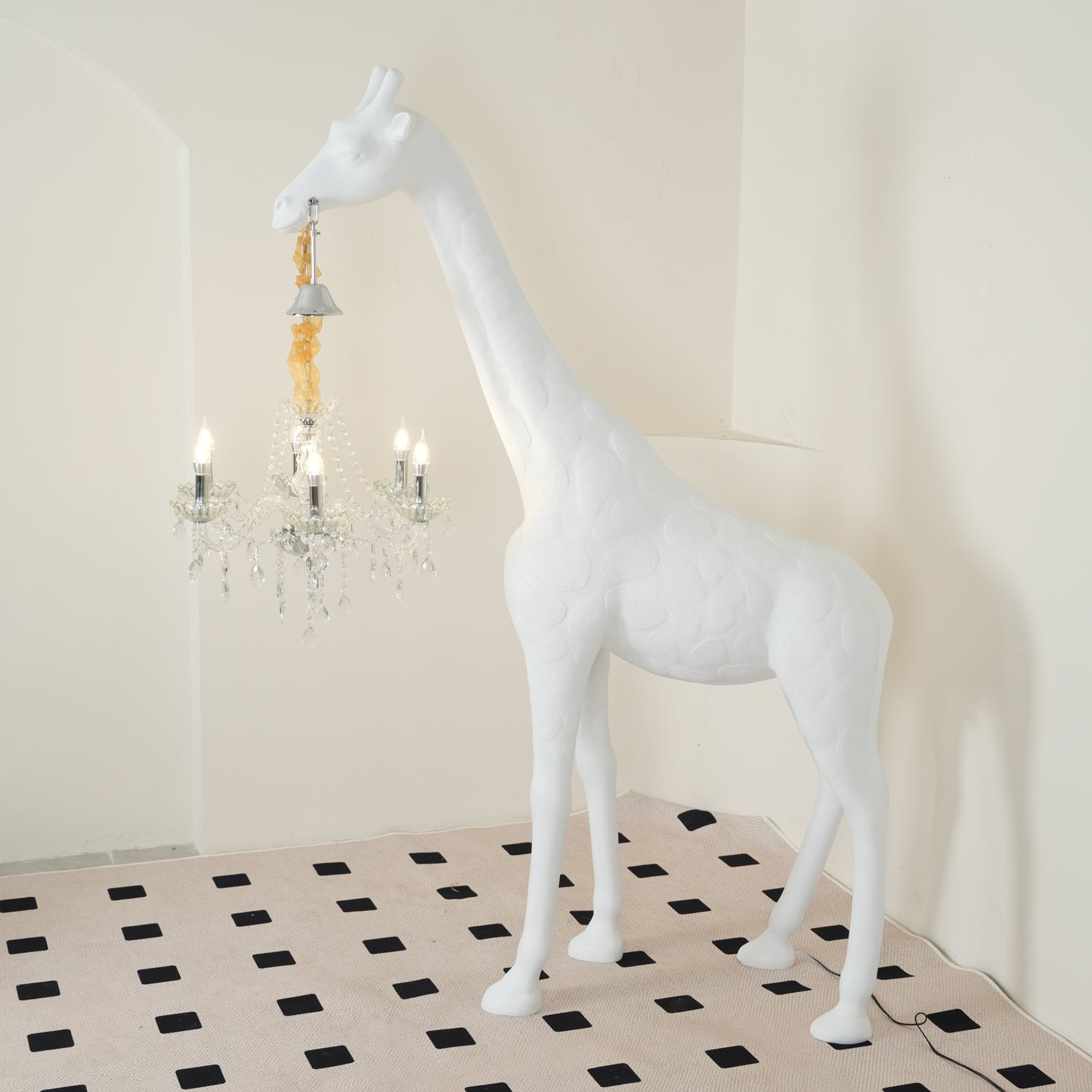 giraffe-sculpture-floor-lamp-with-crystal-chandelier-luxury-animal-floor-light