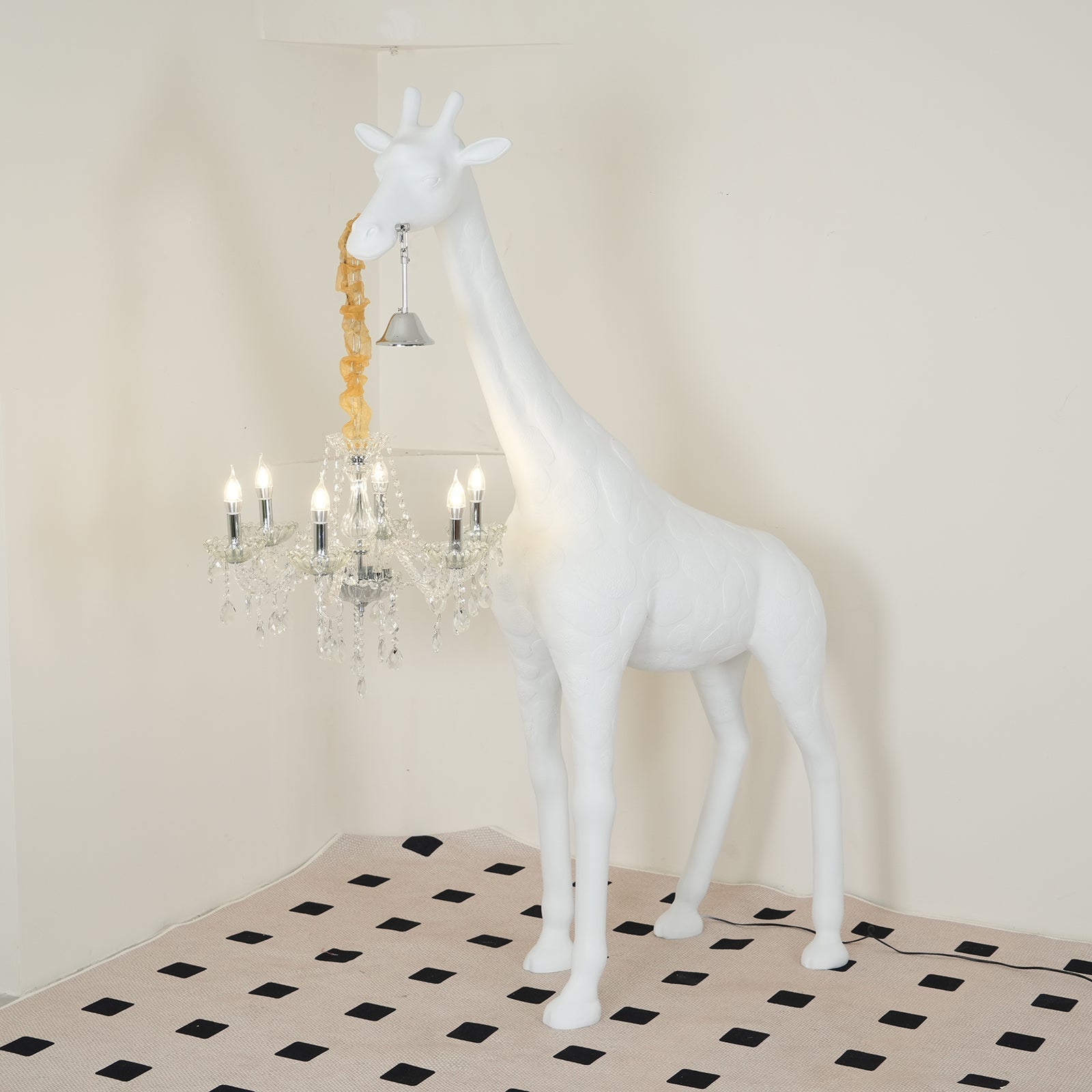 giraffe-sculpture-floor-lamp-with-crystal-chandelier-luxury-animal-floor-light