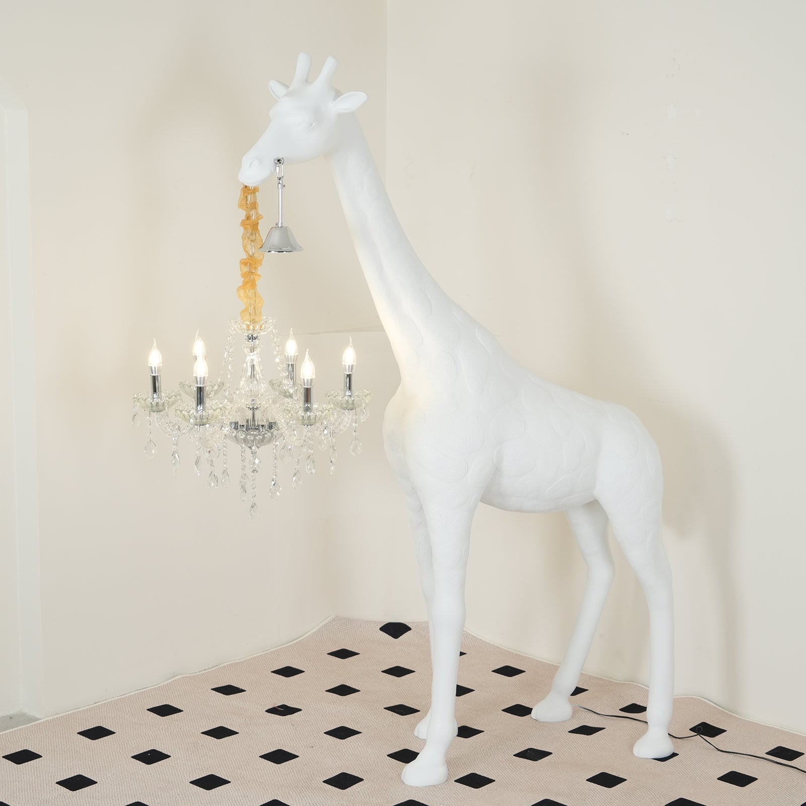 giraffe-sculpture-floor-lamp-with-crystal-chandelier-luxury-animal-floor-light