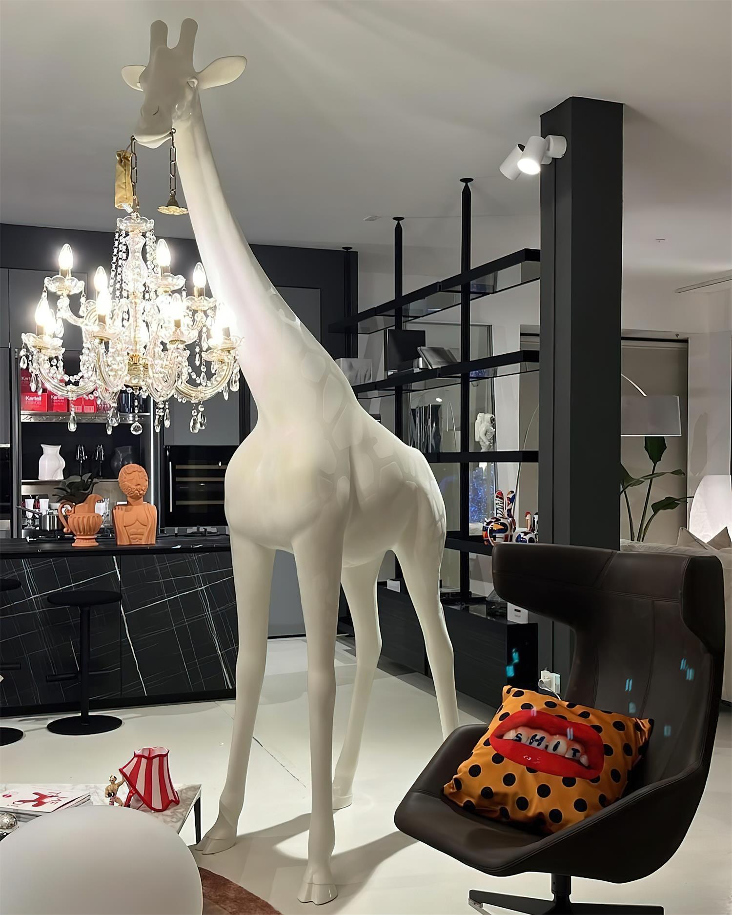 giraffe-sculpture-floor-lamp-with-crystal-chandelier-luxury-animal-floor-light
