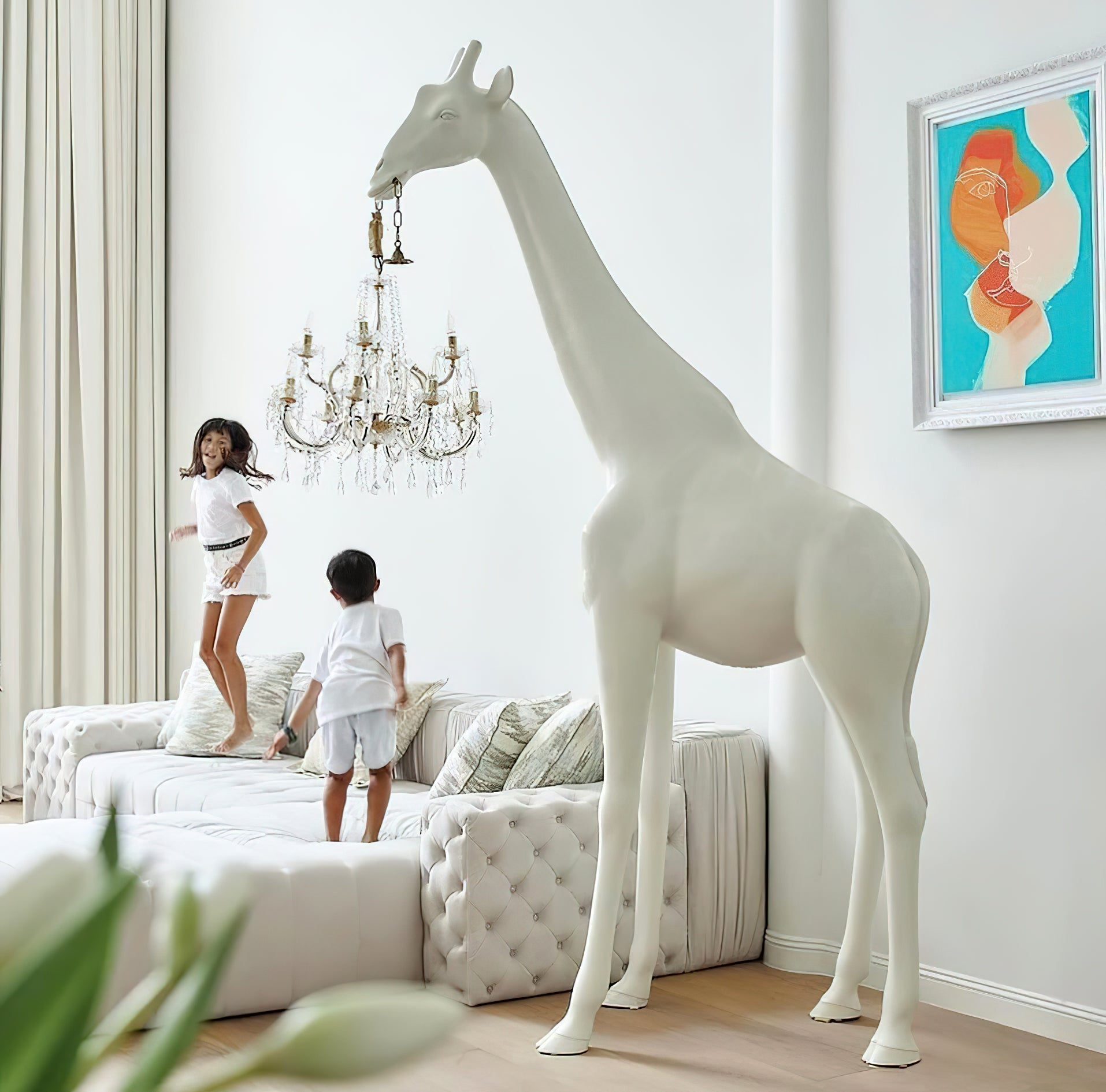 giraffe-sculpture-floor-lamp-with-crystal-chandelier-luxury-animal-floor-light