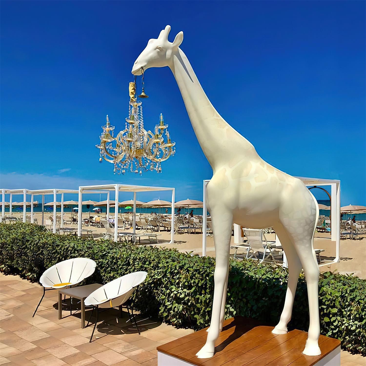 giraffe-sculpture-floor-lamp-with-crystal-chandelier-luxury-animal-floor-light