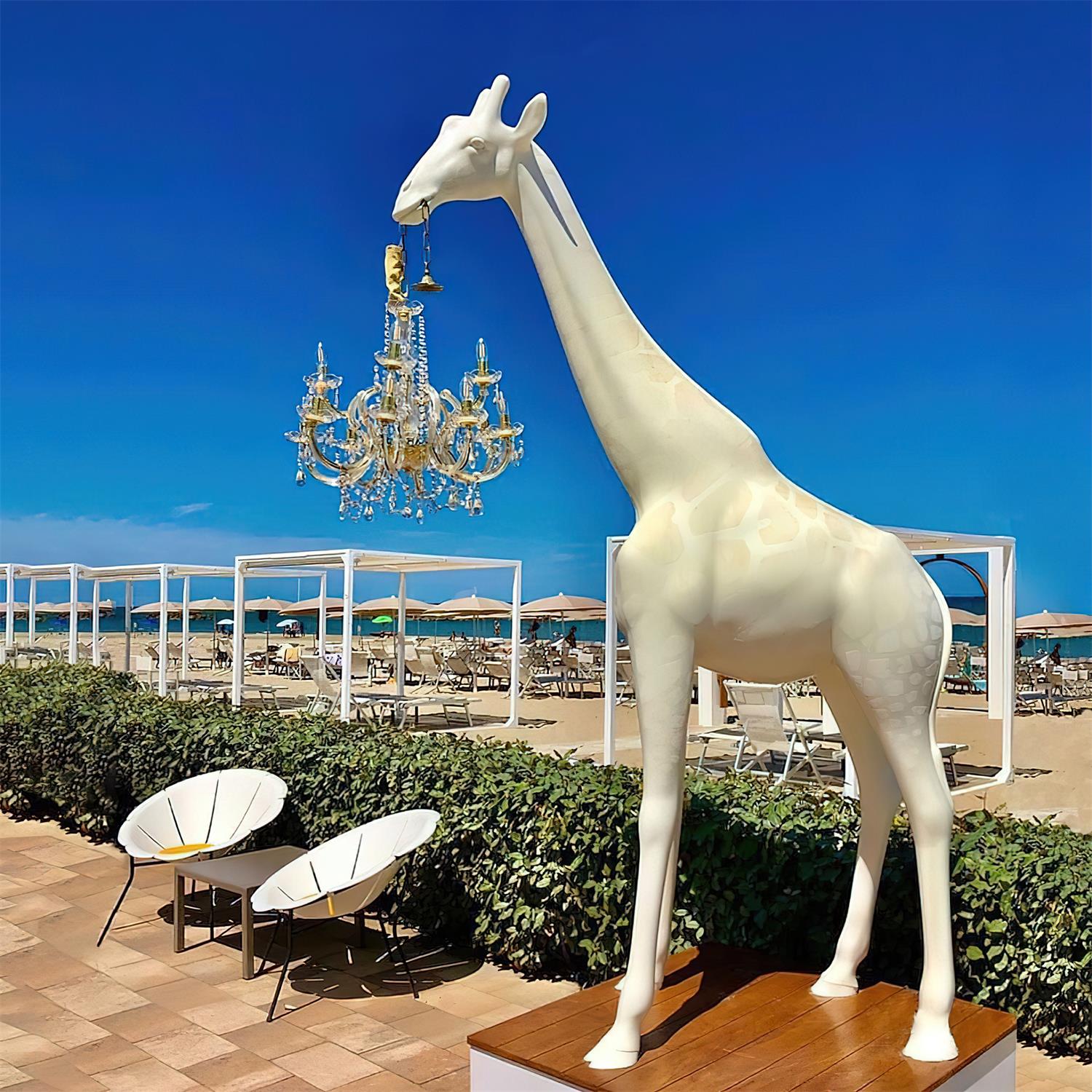 giraffe-sculpture-floor-lamp-with-crystal-chandelier-luxury-animal-floor-light