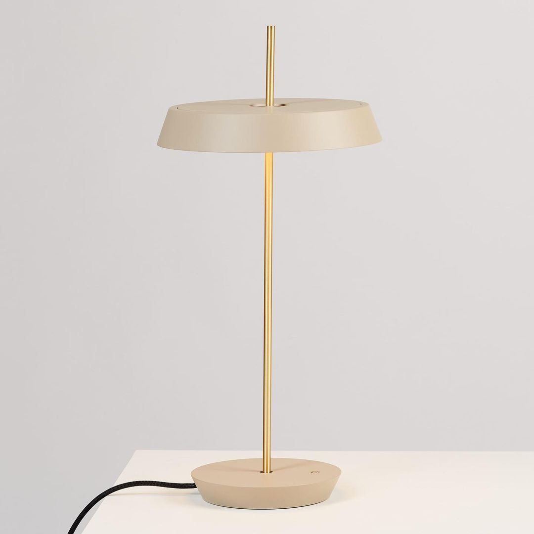 modern-giro-minimalist-led-desk-lamp-with-adjustable-dual-tilt-and-touch-dimming