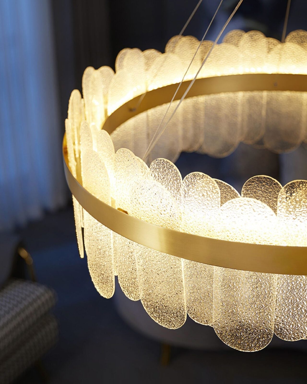 modern-gold-ring-chandelier-with-layered-oval-glass-panels-for-luxury-living-and-dining-rooms