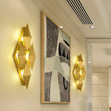 modern-golden-honeycomb-led-wall-sconce-with-gold-finish-geometric-design-for-luxury-interior-decor
