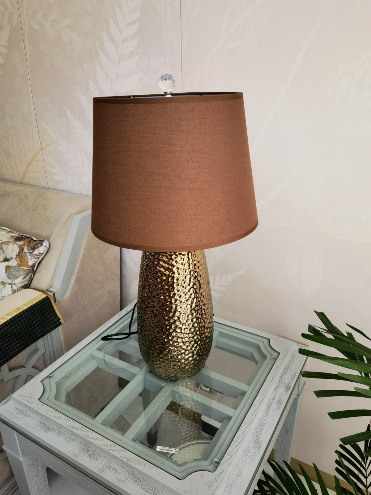 modern-bronze-hammered-ceramic-table-lamp-with-linen-shade-for-bedside-and-living-room
