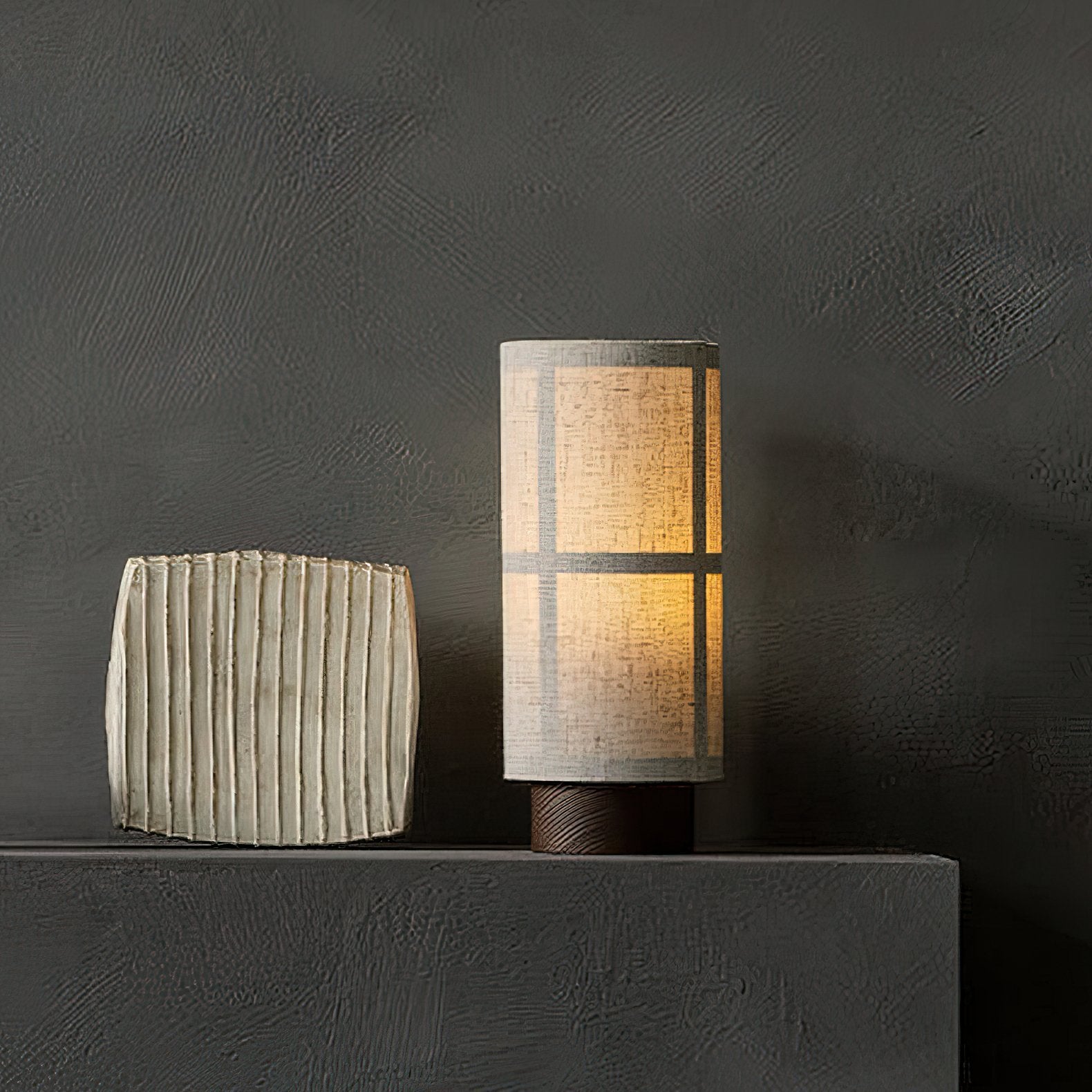 hashira-style-japanese-fabric-lantern-portable-table-lamp-with-wood-base-usb-rechargeable-bedside-light