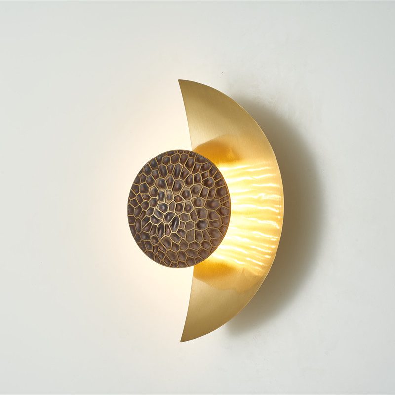 modern-helix-crescent-led-wall-sconce-textured-bronze-shield-light-in-gold-finish
