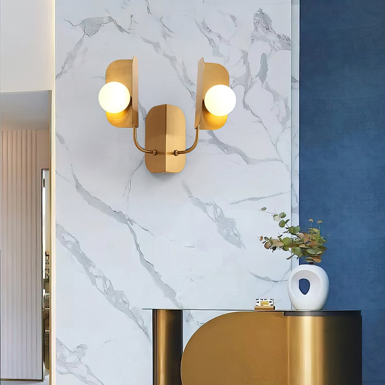 elegant-gold-heron-wall-light-modern-metal-and-glass-g9-sconce-for-living-room-bedroom
