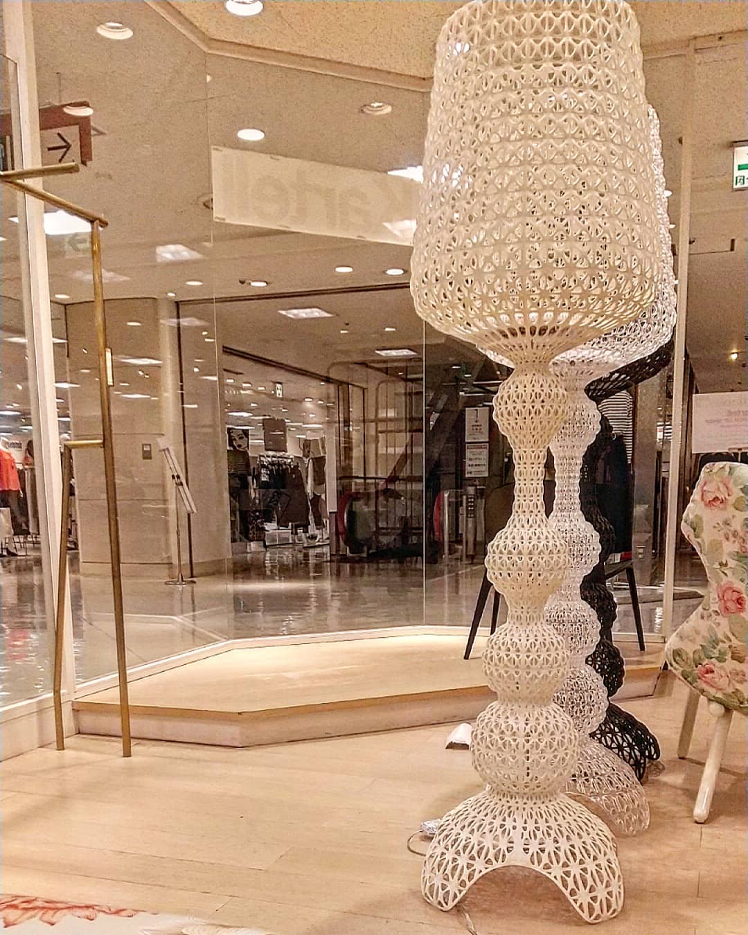 Modern Lace Design Acrylic Kabuki Floor Lamp with Integrated LED Dimmable Light