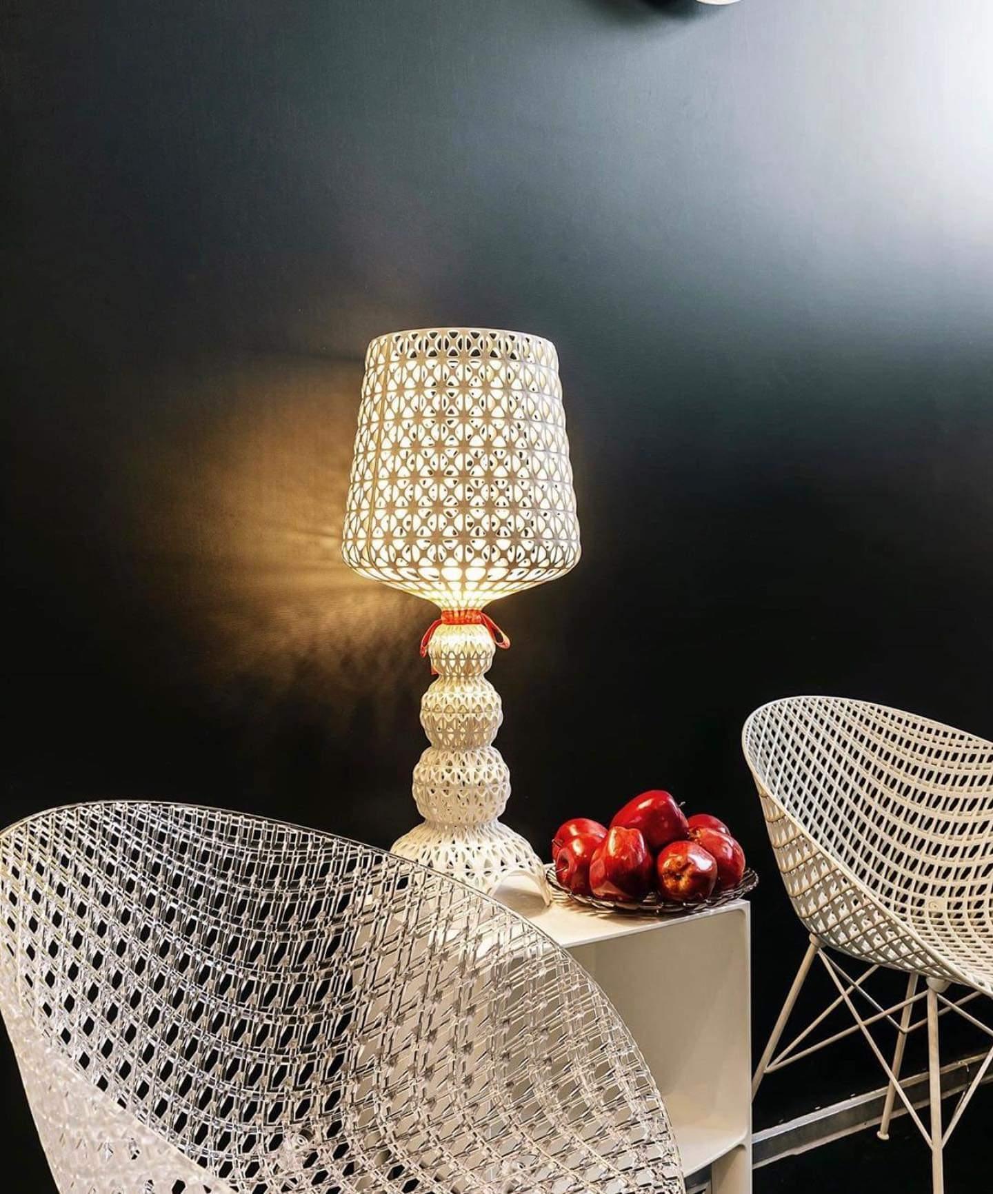 Elegant Kabuki Style Modern Acrylic LED Table Lamp with Dimmable Light