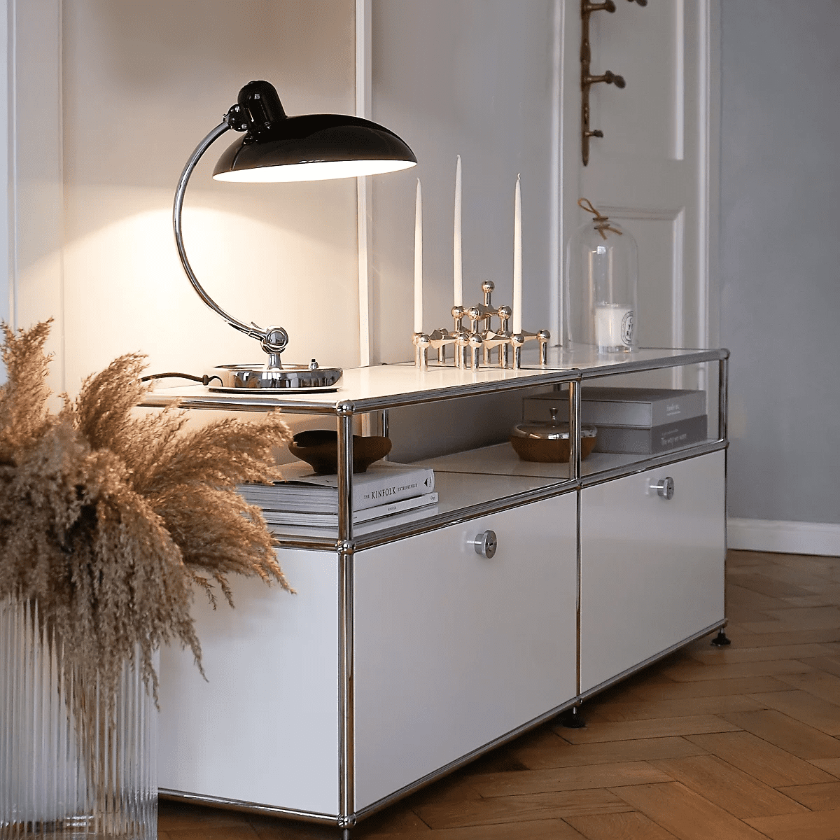 modern-bauhaus-style-metal-table-lamp-elegant-geometric-desk-light-for-office