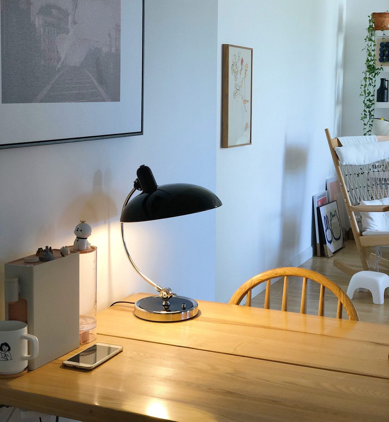 modern-bauhaus-style-metal-table-lamp-elegant-geometric-desk-light-for-office