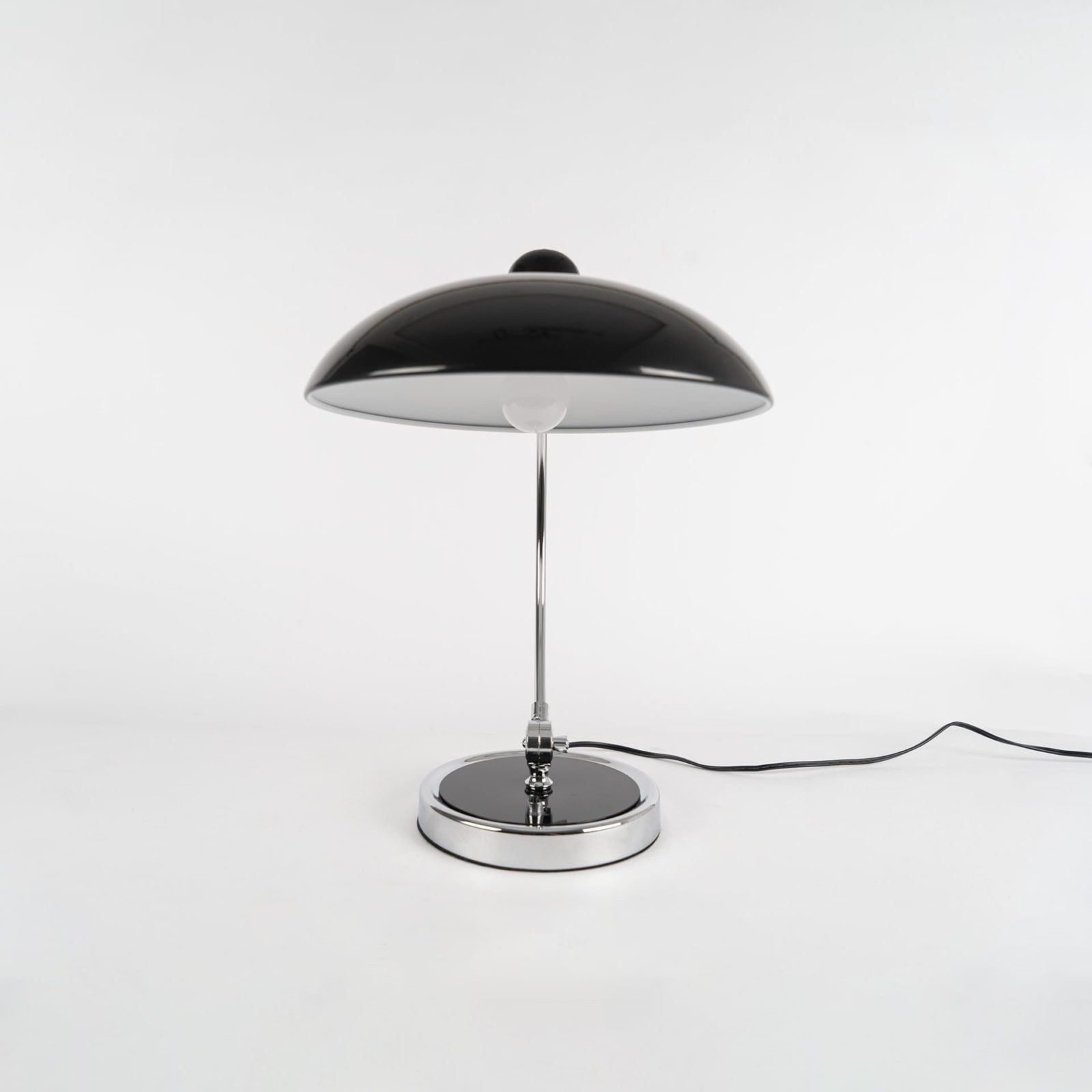 modern-bauhaus-style-metal-table-lamp-elegant-geometric-desk-light-for-office