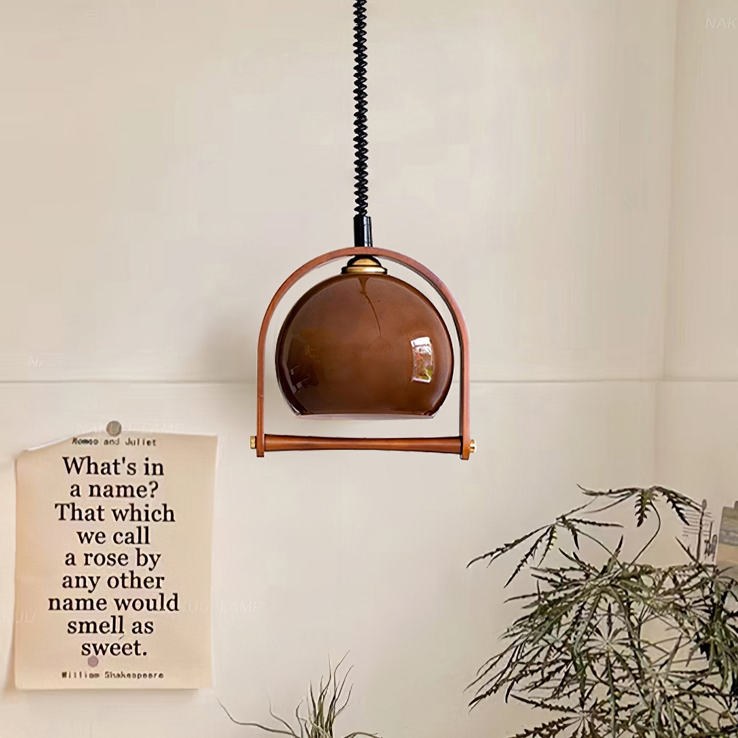 modern-vintage-glass-globe-pendant-lamp-with-adjustable-height-and-transparent-brown-shade