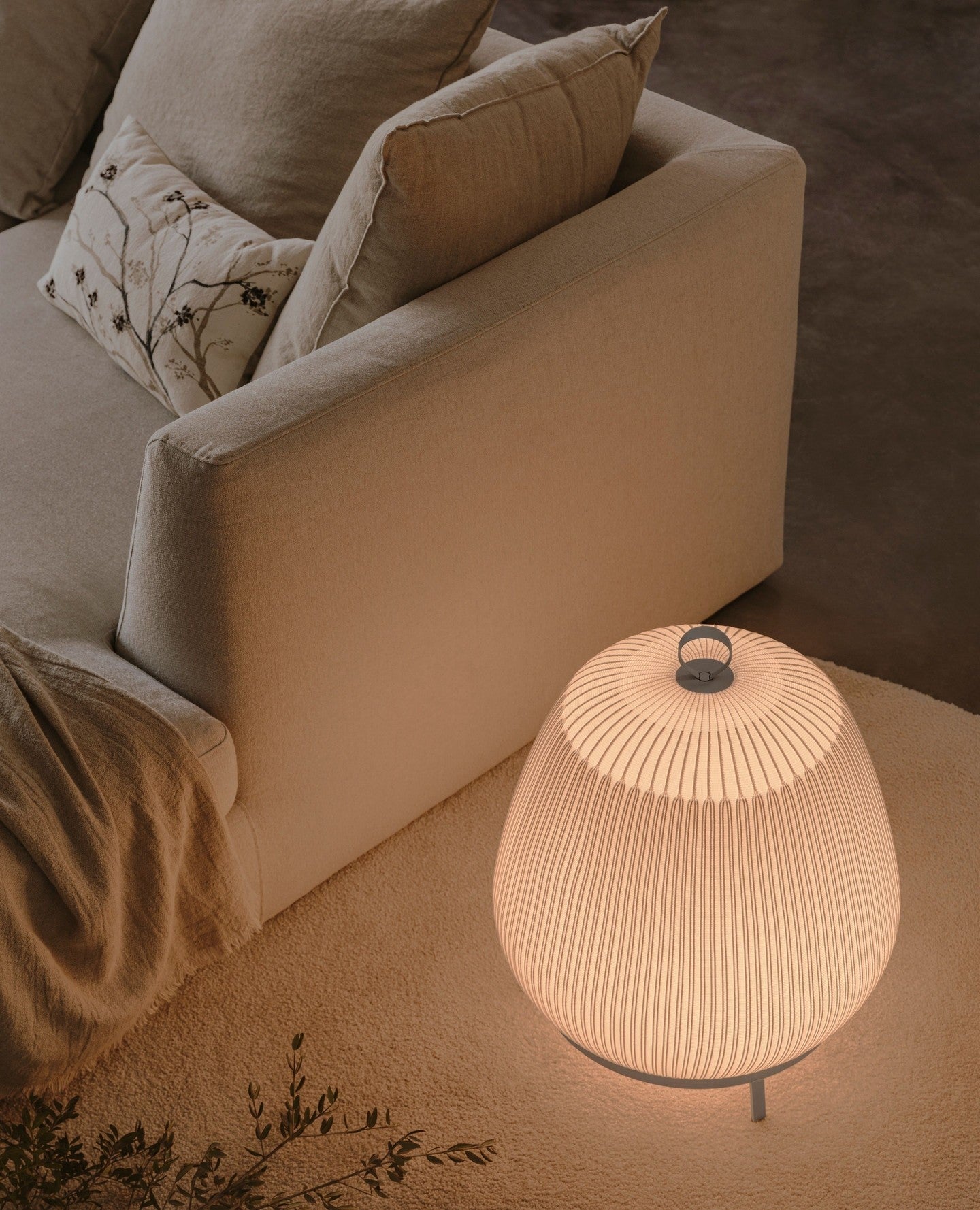 Modern Lantern Knit LED Table Lamp with Fabric Shade and Stepless Dimming