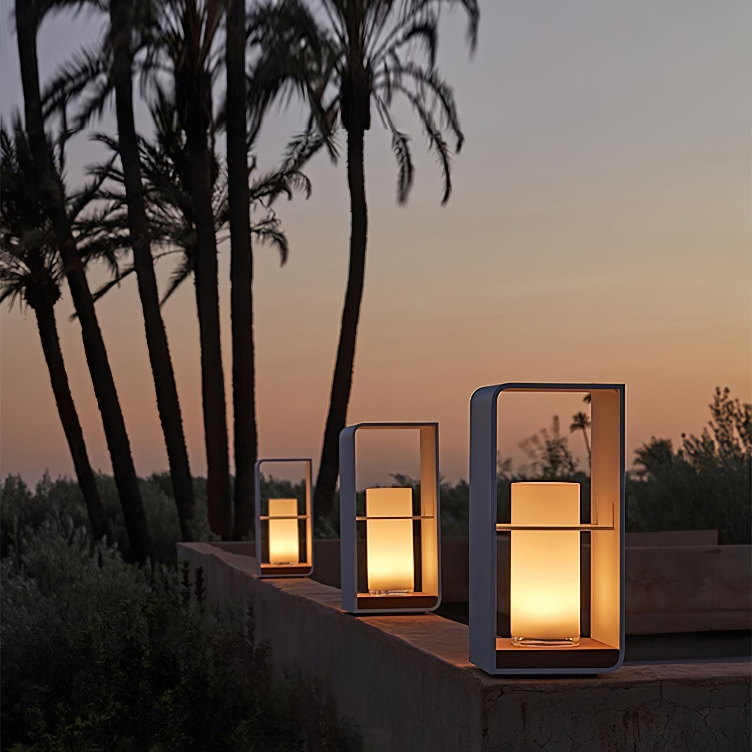 Solar Powered LED Garden Lantern Waterproof Outdoor Pathway Light in Stainless Steel