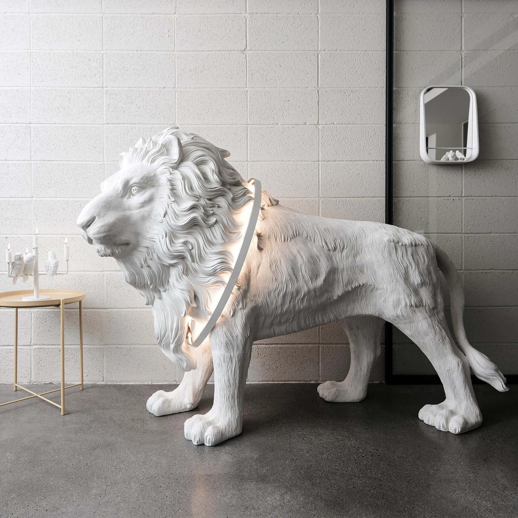 life-size-leo-lion-sculpture-floor-lamp-decorative-animal-led-light-for-luxury-home-interiors