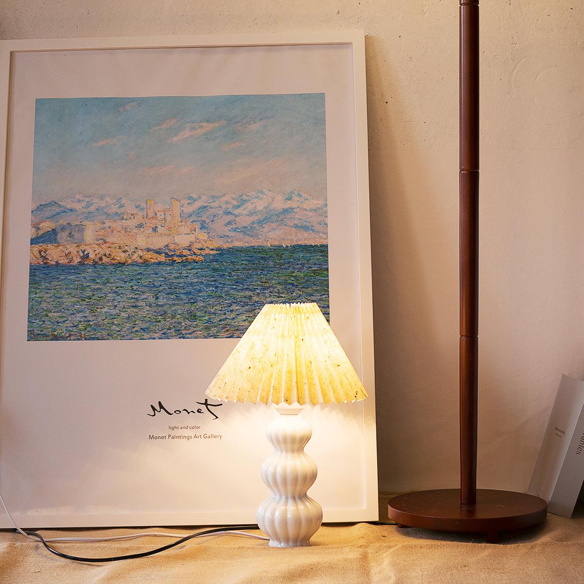 Modern Ribbed Ceramic Gourd Table Lamp White Gloss Desk Light with Linen Shade