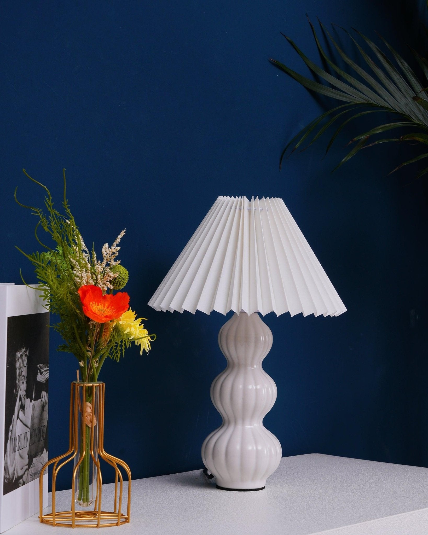 Modern Ribbed Ceramic Gourd Table Lamp White Gloss Desk Light with Linen Shade