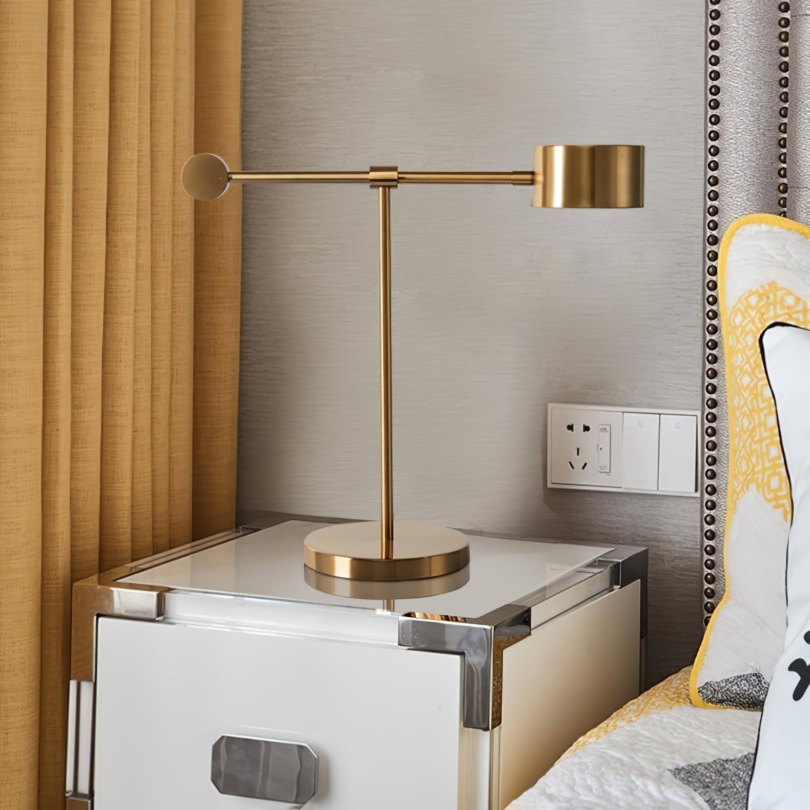 Modern Gold Metal Lever Desk Lamp for Office and Study Task Lighting