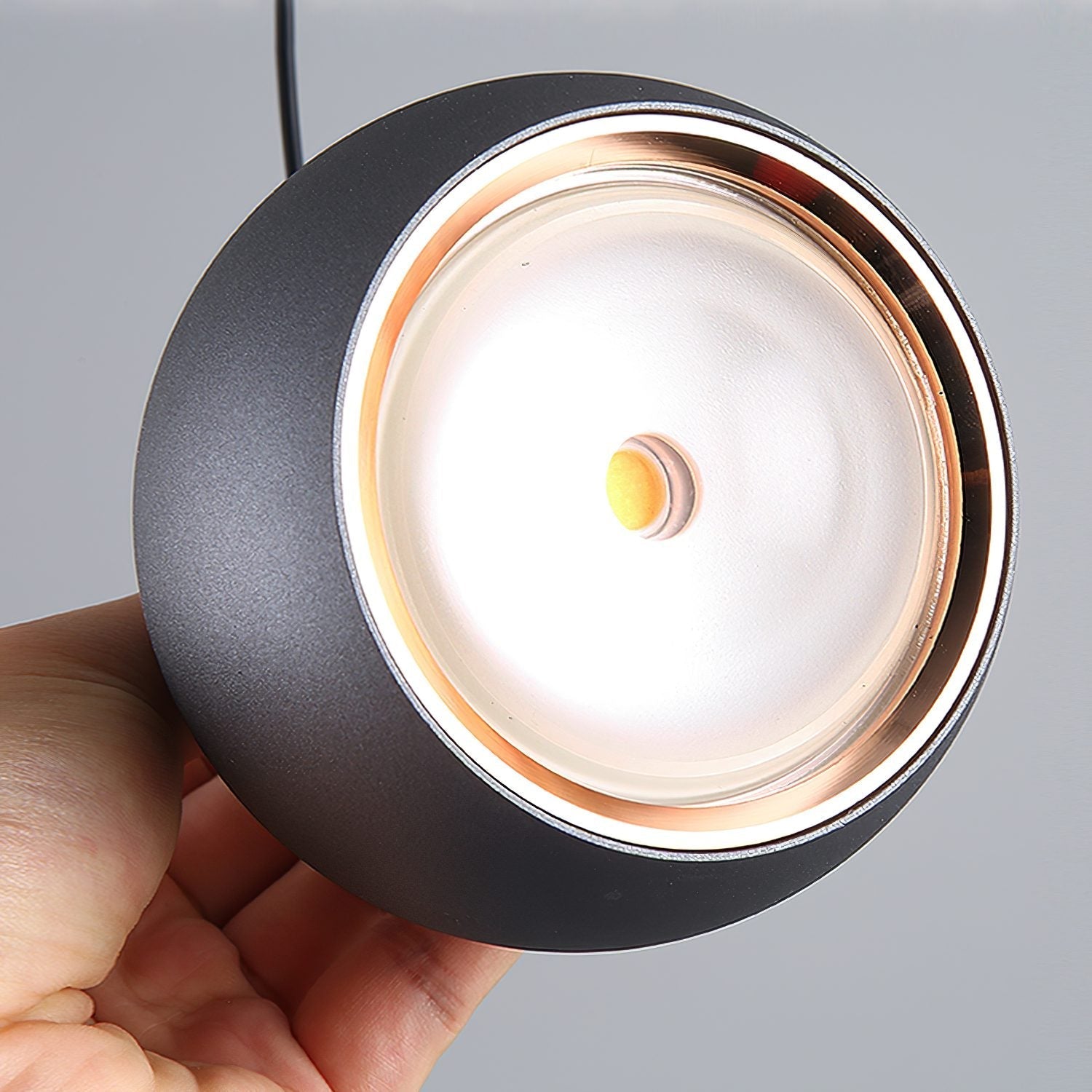 modern-reflective-led-cylinder-pendant-light-with-anti-glare-diffuser-for-interior-design